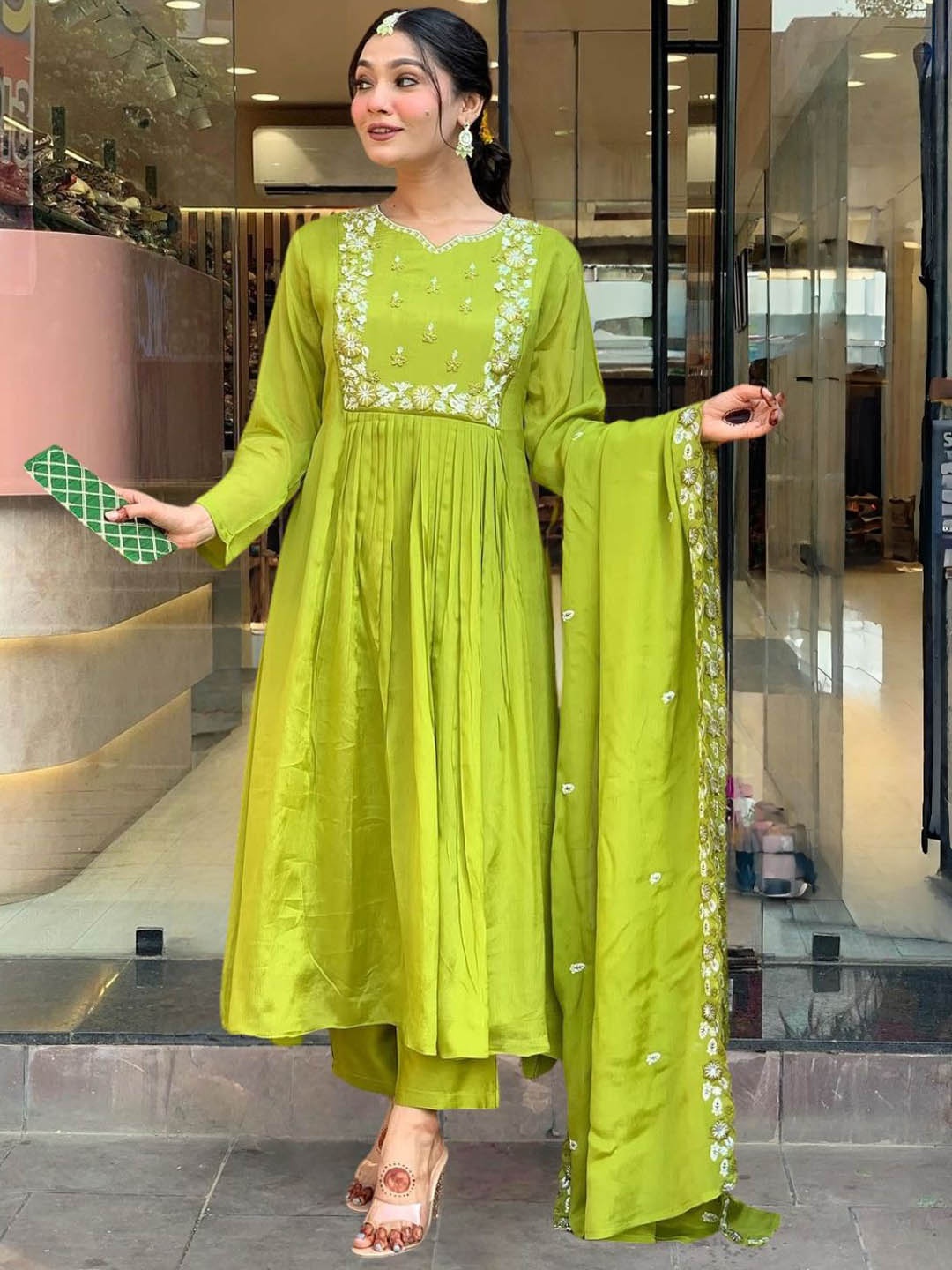 Navlik Women Floral Embroidered Regular Kurta with Trousers & With Dupatta, Lime green
Navlik Women Floral Embroidered Regular Kurta with Trousers & With Dupatta, Lime green