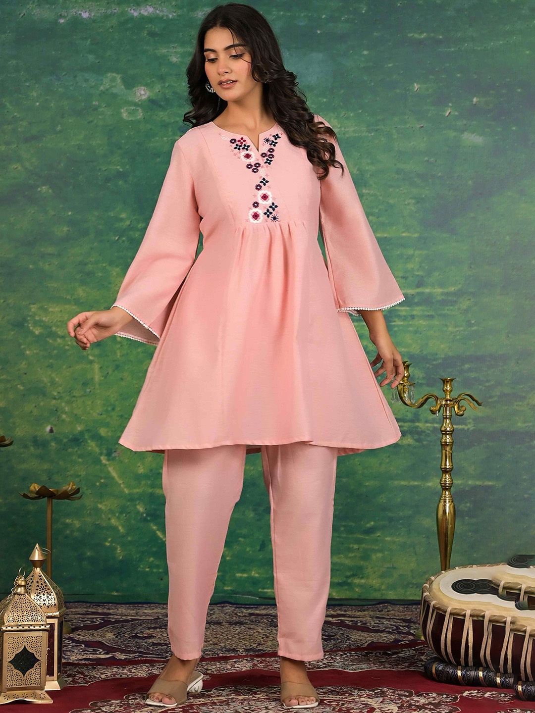 Peachmode V-Neck Floral Embroidered Thread Work Pure Cotton Kurta with Trousers, Peach
Peachmode V-Neck Floral Embroidered Thread Work Pure Cotton Kurta with Trousers, Peach