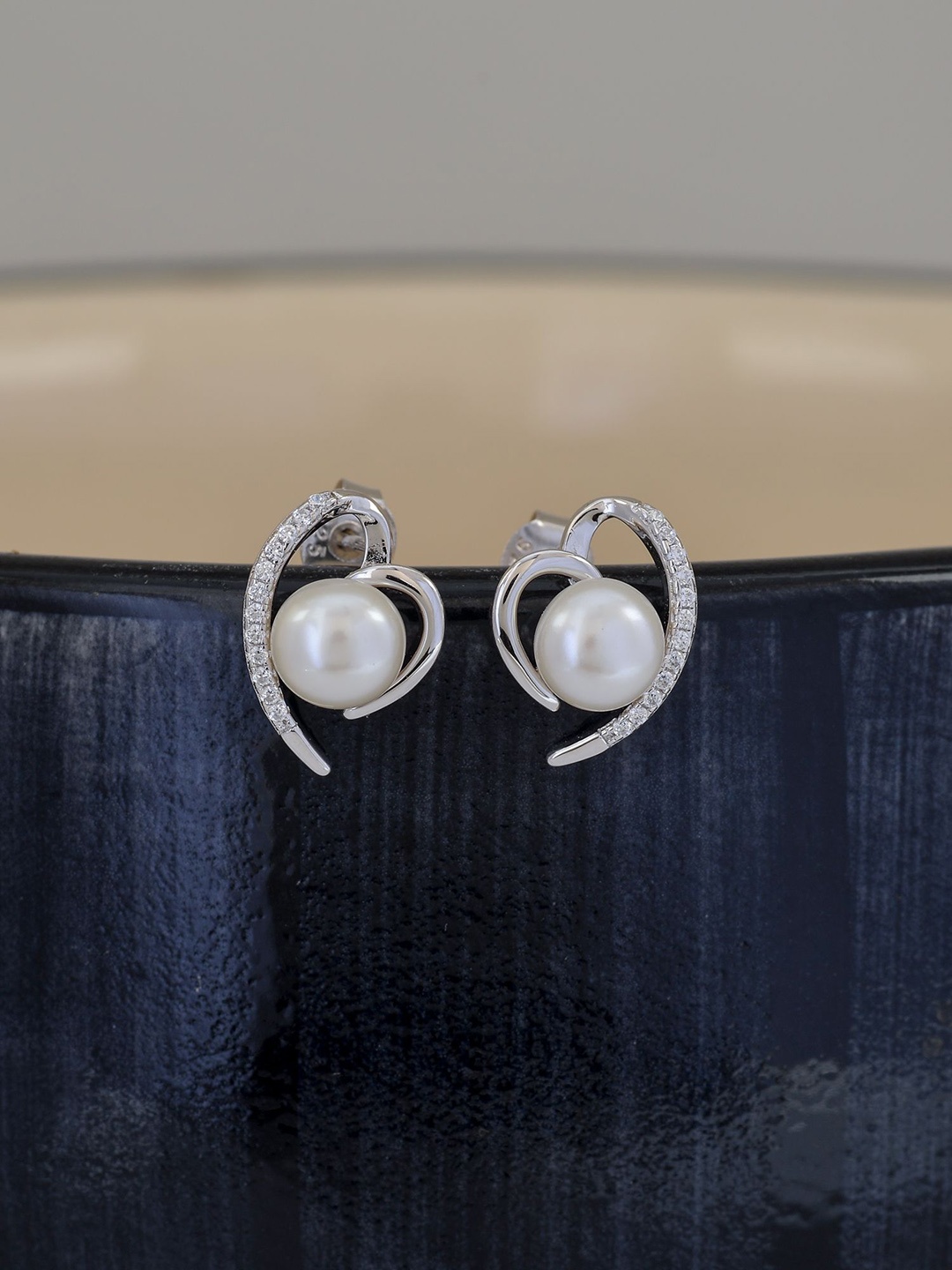 Ornate Jewels 925 Sterling Silver Rhodium-Plated Stone Studded & Pearls Beaded Heart Studs, White
Ornate Jewels 925 Sterling Silver Rhodium-Plated Stone Studded & Pearls Beaded Heart Studs, White