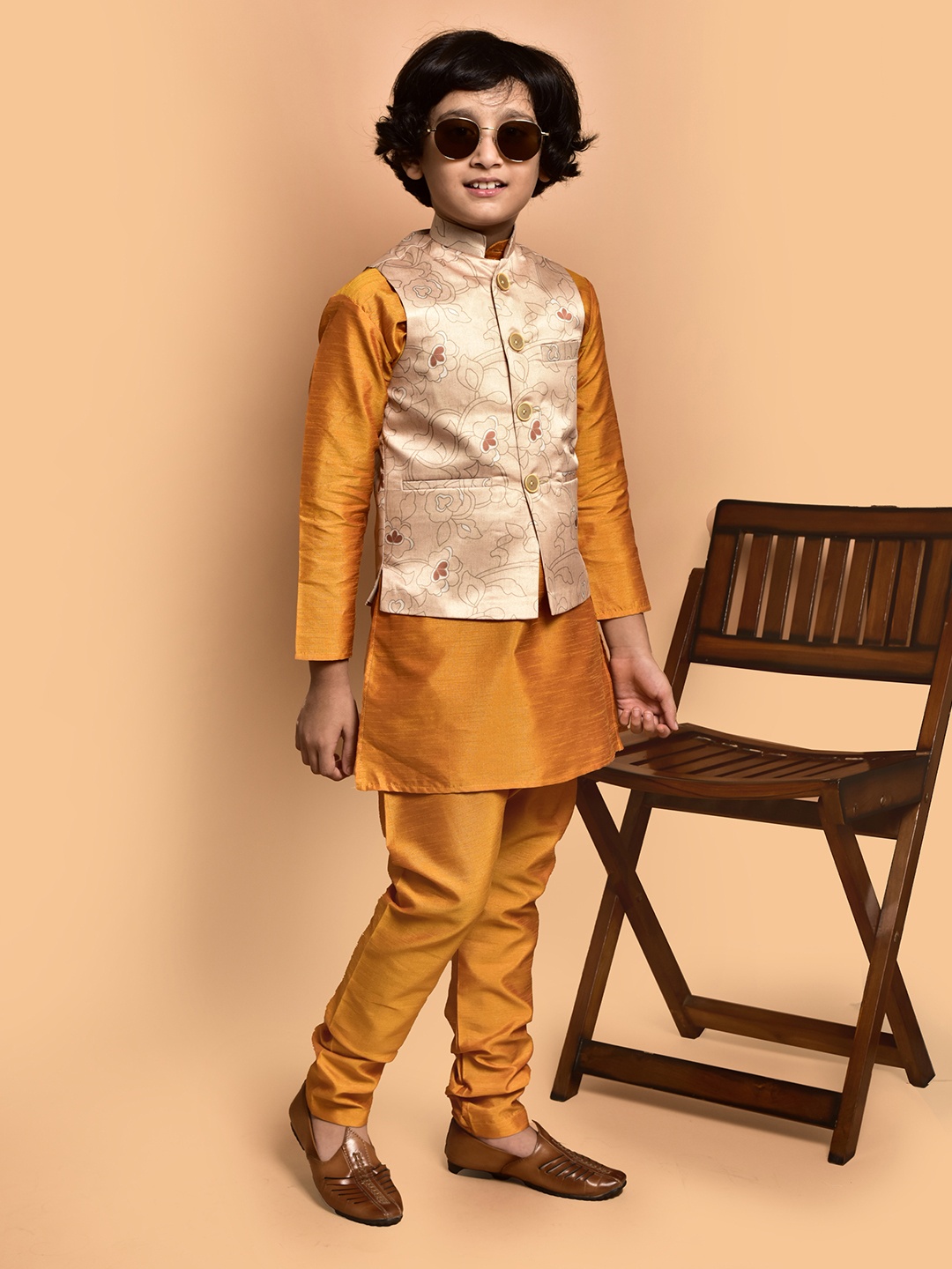 PRINTINDIA Boys Band Collar Three-Quarter Sleeves Regular Kurta & Churidar & Nehru Jacket, Yellow
PRINTINDIA Boys Band Collar Three-Quarter Sleeves Regular Kurta & Churidar & Nehru Jacket, Yellow