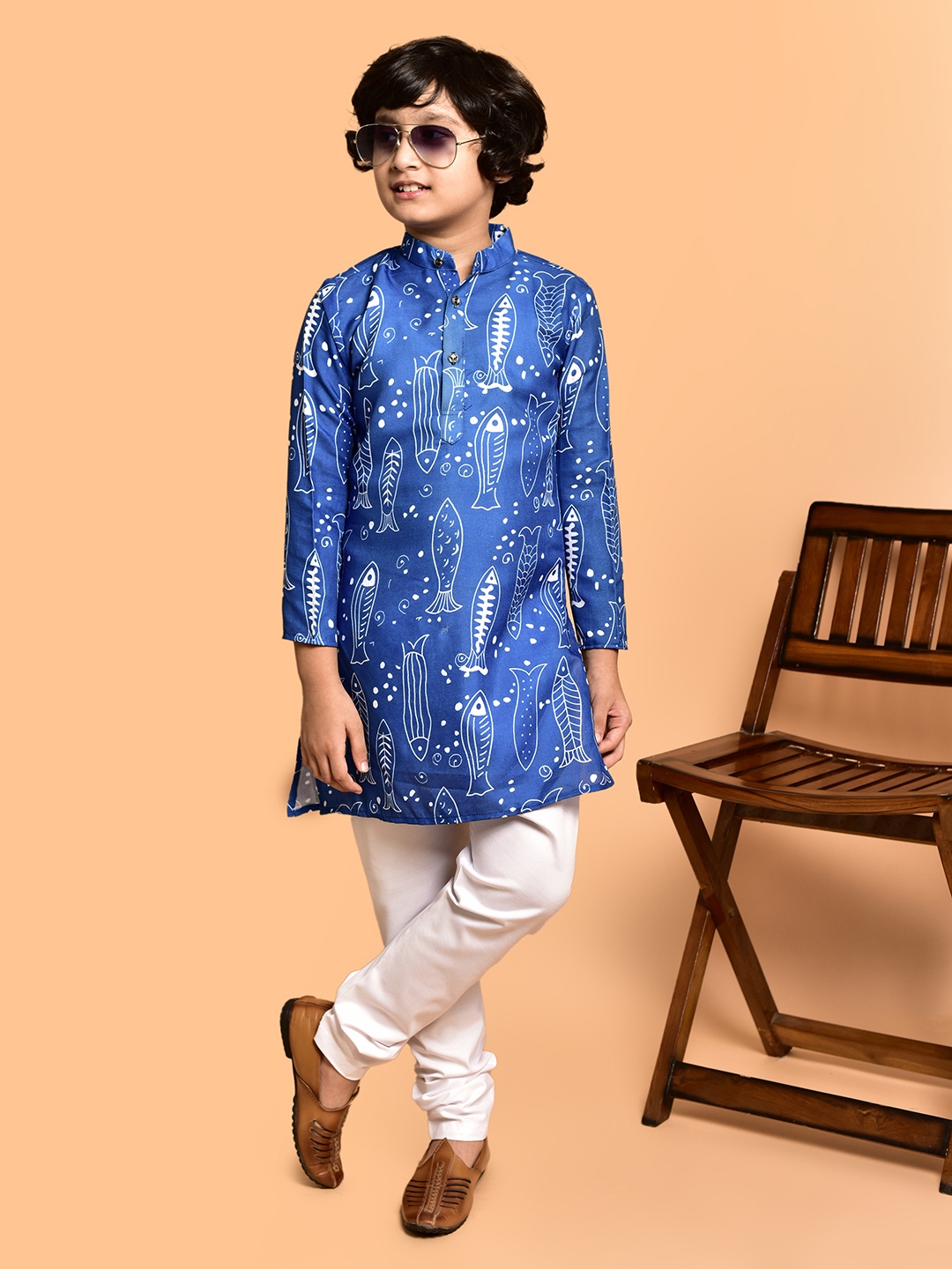 PRINTINDIA Boys Quirky Printed Band Collar Three-Quarter Sleeves Regular Kurta & Churidar, Blue
PRINTINDIA Boys Quirky Printed Band Collar Three-Quarter Sleeves Regular Kurta & Churidar, Blue