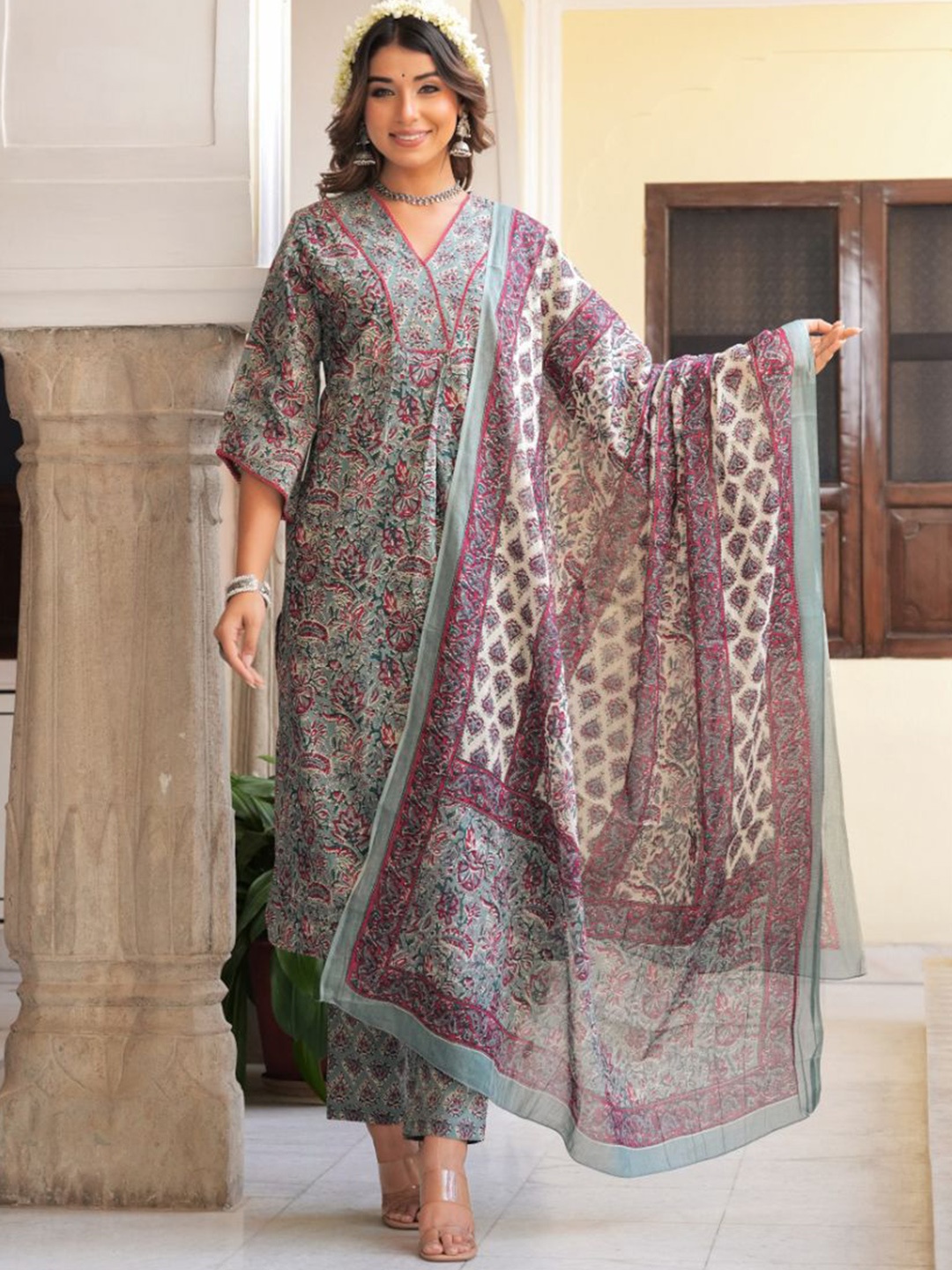 KALINI Women Printed Pure Cotton Gotta Patti Kurta with Trousers & With Dupatta, Grey
KALINI Women Printed Pure Cotton Gotta Patti Kurta with Trousers & With Dupatta, Grey