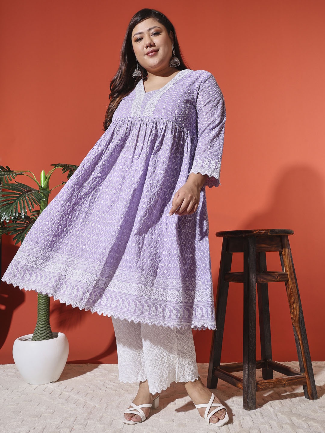 MOOBA Women Paisley Embroidered Regular Chikankari Pure Cotton Kurta with Pyjamas, Purple
MOOBA Women Paisley Embroidered Regular Chikankari Pure Cotton Kurta with Pyjamas, Purple