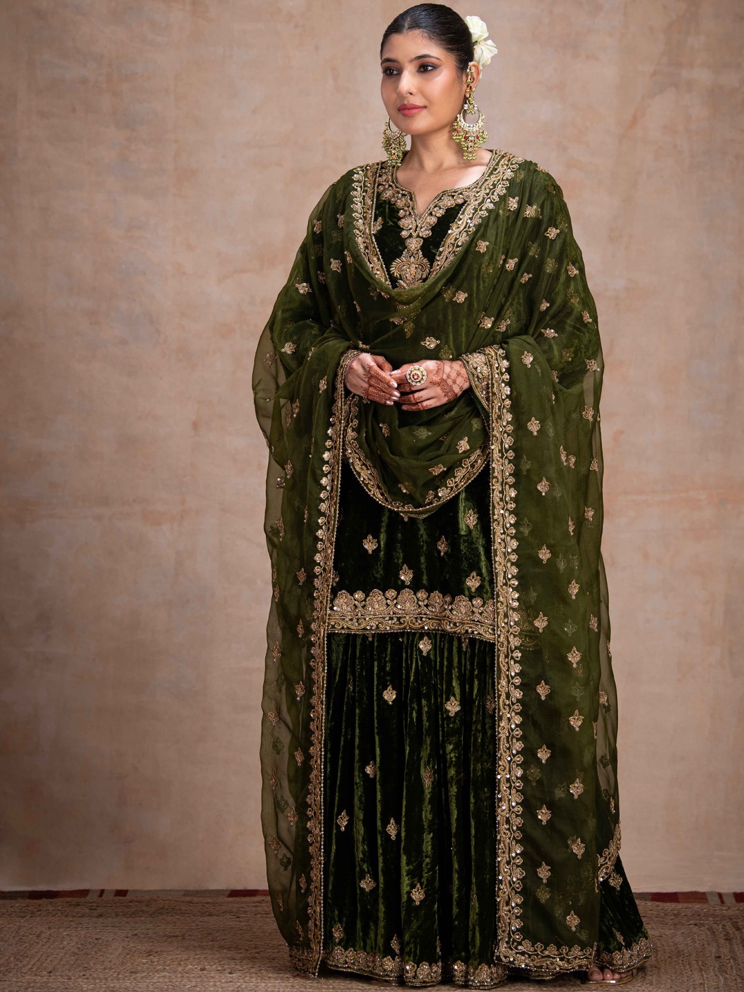 The Front Row Women Embroidered Beads and Stones Velvet Kurti With Sharara & With Dupatta, Green
The Front Row Women Embroidered Beads and Stones Velvet Kurti With Sharara & With Dupatta, Green