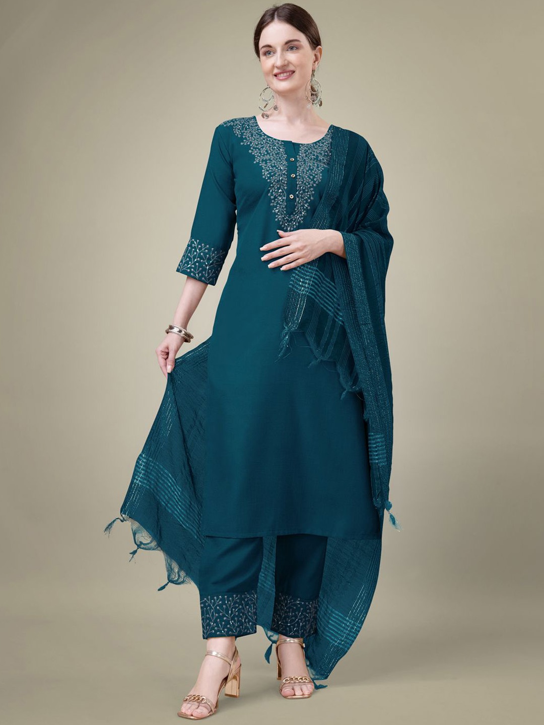BERISTON Women Motifs Embroidered Regular Sequinned Kurta with Trousers & With Dupatta, Navy blue
BERISTON Women Motifs Embroidered Regular Sequinned Kurta with Trousers & With Dupatta, Navy blue