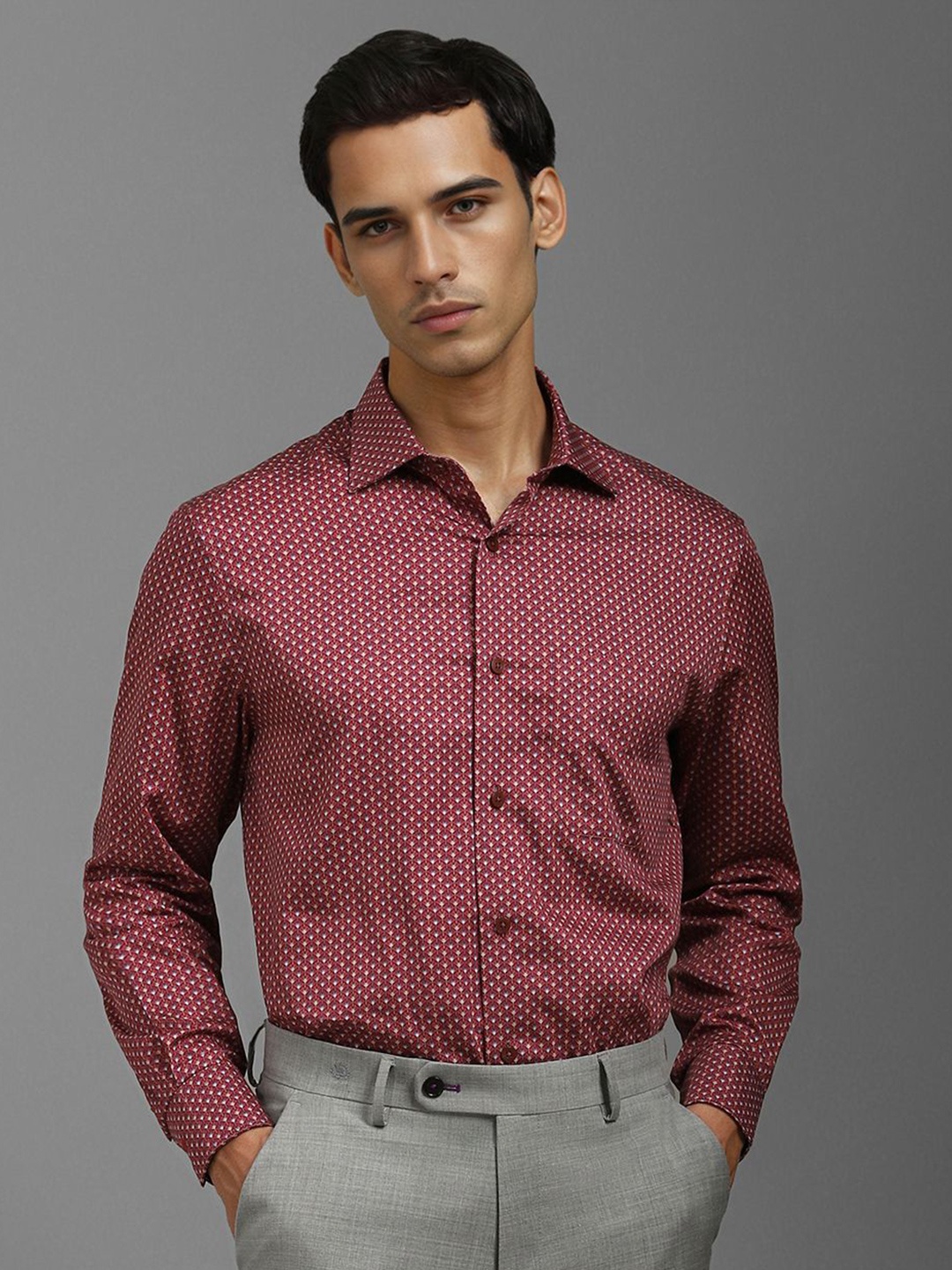 Louis Philippe Men Classic Spread Collar Floral Printed Cotton Formal Shirt, Maroon
Louis Philippe Men Classic Spread Collar Floral Printed Cotton Formal Shirt, Maroon