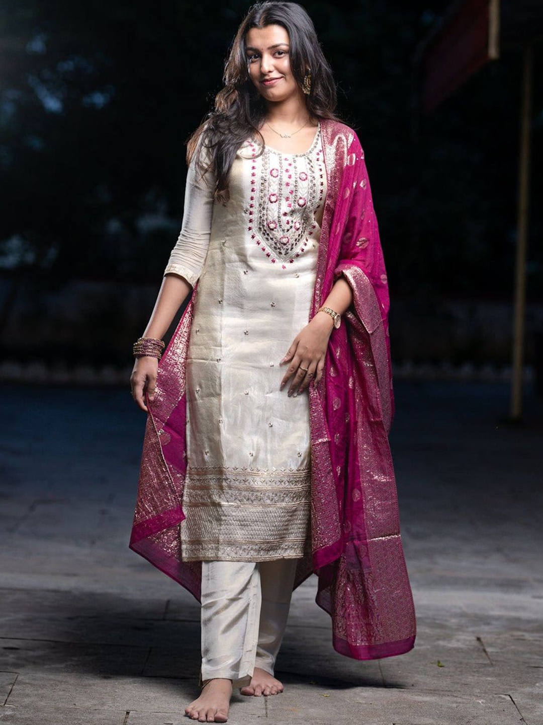 Hassu's Floral Embroidered Soft Tissue Kurta with Trousers & With Dupatta, Cream
Hassu's Floral Embroidered Soft Tissue Kurta with Trousers & With Dupatta, Cream