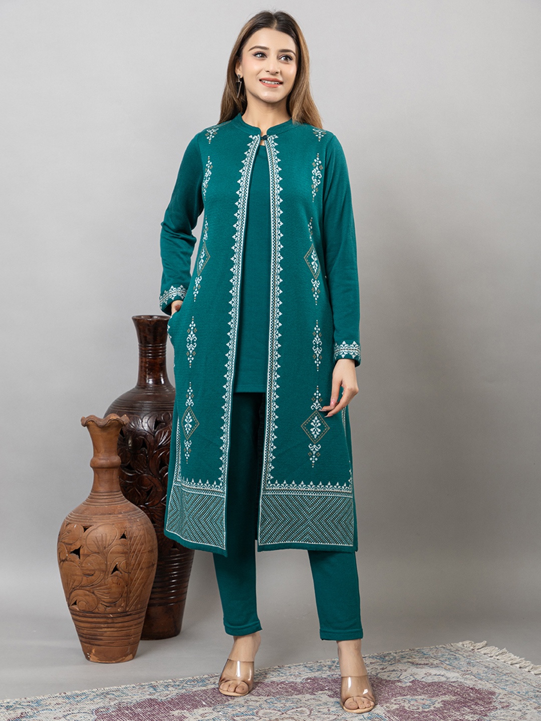 Anouk Green Ethnic Motifs Woven Design Mandarin Collar Long Sleeves Regular Straight Kurta
Anouk Green Ethnic Motifs Woven Design Mandarin Collar Long Sleeves Regular Straight Kurta