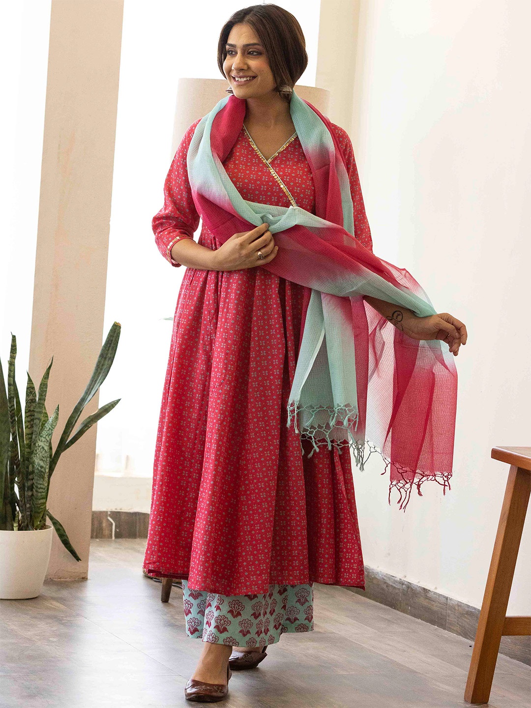 Maitri Jaipur Floral Printed Sequinned Pure Cotton Anarkali Kurta With Palazzos & Dupatta, Red
Maitri Jaipur Floral Printed Sequinned Pure Cotton Anarkali Kurta With Palazzos & Dupatta, Red