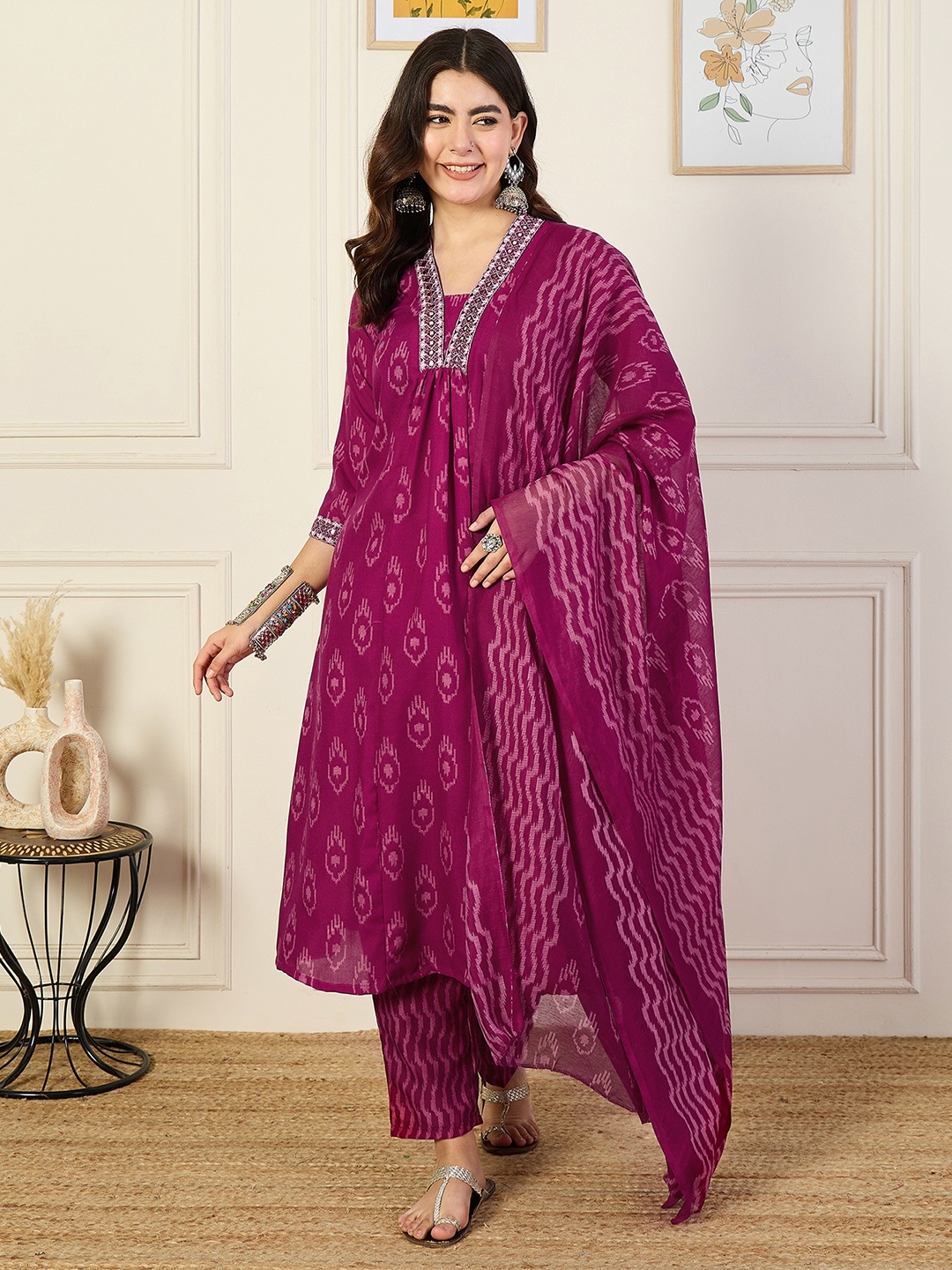 KLOSIA Women Ethnic Motifs Printed Regular Kurta with Trousers & With Dupatta, Purple
KLOSIA Women Ethnic Motifs Printed Regular Kurta with Trousers & With Dupatta, Purple