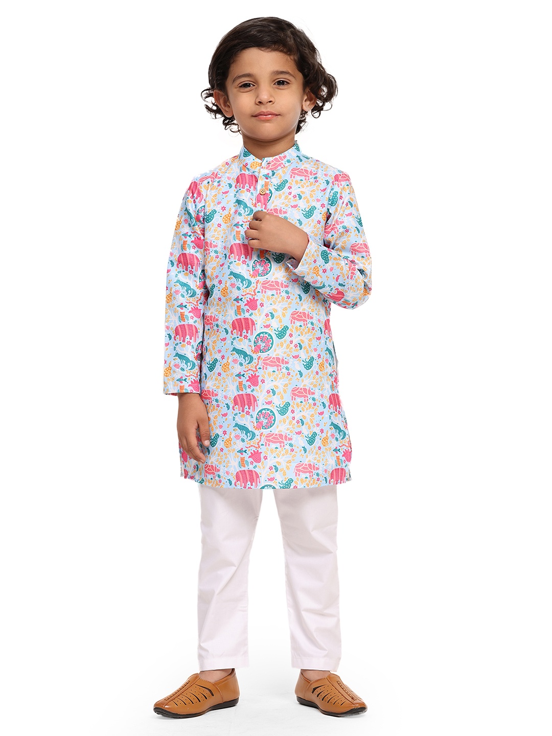 Funny Bones Clothings Boys Animal Printed Mandarin Collar Linen Straight Kurta With Pyjama, Blue
Funny Bones Clothings Boys Animal Printed Mandarin Collar Linen Straight Kurta With Pyjama, Blue