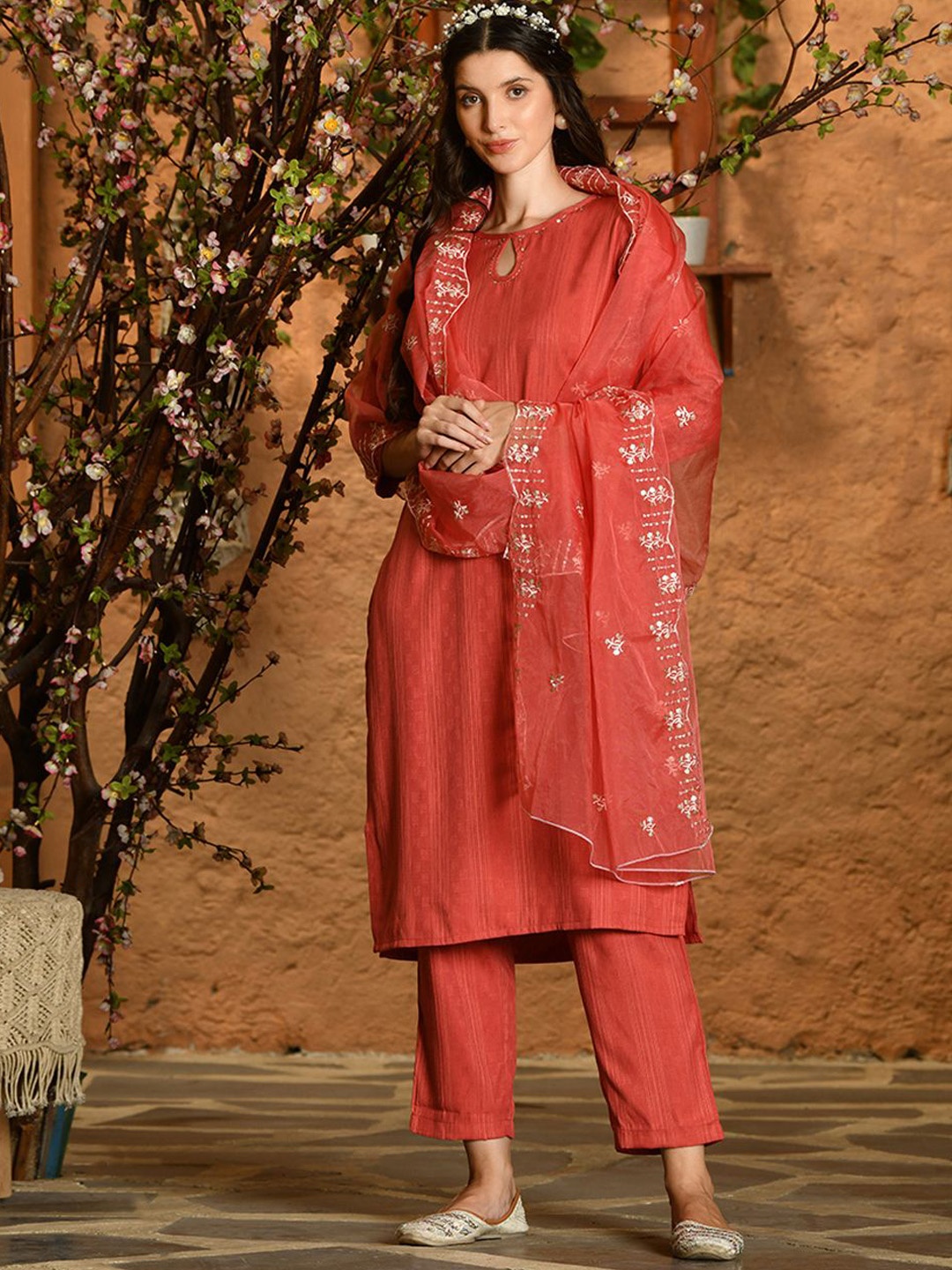 KALINI Women Floral Embroidered Regular Thread Work Kurta with Trousers & With Dupatta, Peach
KALINI Women Floral Embroidered Regular Thread Work Kurta with Trousers & With Dupatta, Peach