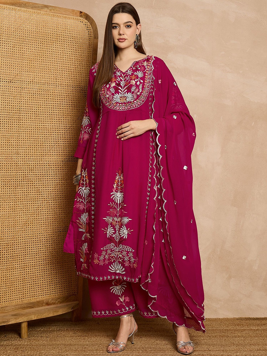 SERONA FABRICS Women Floral Embroidered Regular Thread Work Kurta with Palazzos & With Dupatta, Pink
SERONA FABRICS Women Floral Embroidered Regular Thread Work Kurta with Palazzos & With Dupatta, Pink