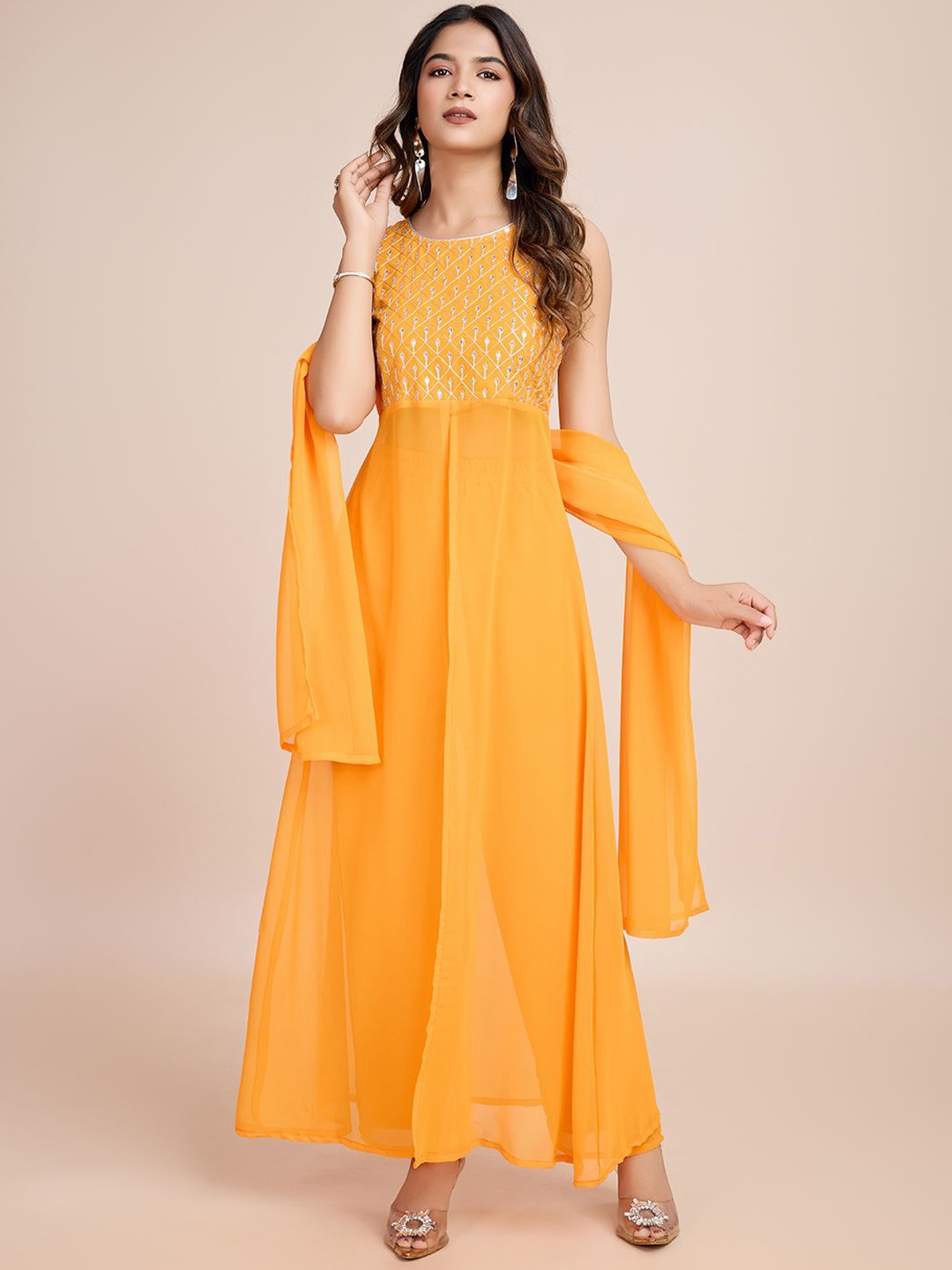 AKSHARAM Women Floral Embroidered Regular Sequinned Kurta with Trousers & With Dupatta, Yellow
AKSHARAM Women Floral Embroidered Regular Sequinned Kurta with Trousers & With Dupatta, Yellow