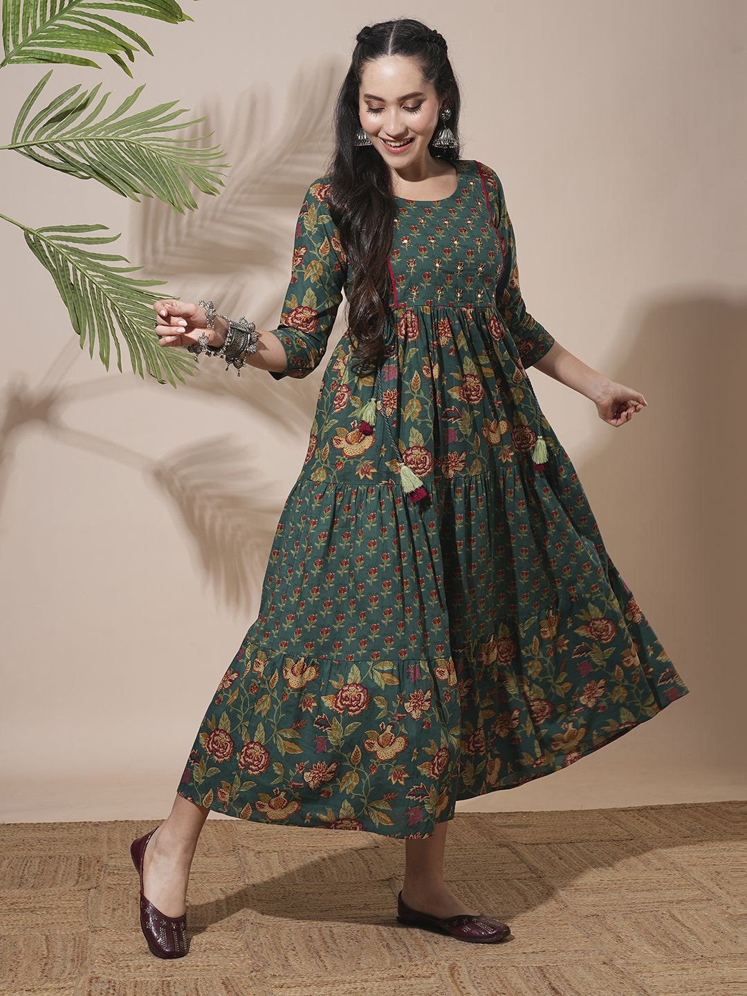 Globus Floral Printed Abla Work Waist Tie-Up Detailing A-Line Tiered Midi Workwear Dress, Green
Globus Floral Printed Abla Work Waist Tie-Up Detailing A-Line Tiered Midi Workwear Dress, Green