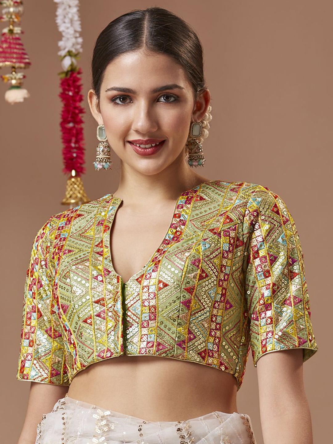 SALWAR STUDIO Georgette V- Neck Padded Readymade Blouse with Elbow-Length Sleeves, Green
SALWAR STUDIO Georgette V- Neck Padded Readymade Blouse with Elbow-Length Sleeves, Green