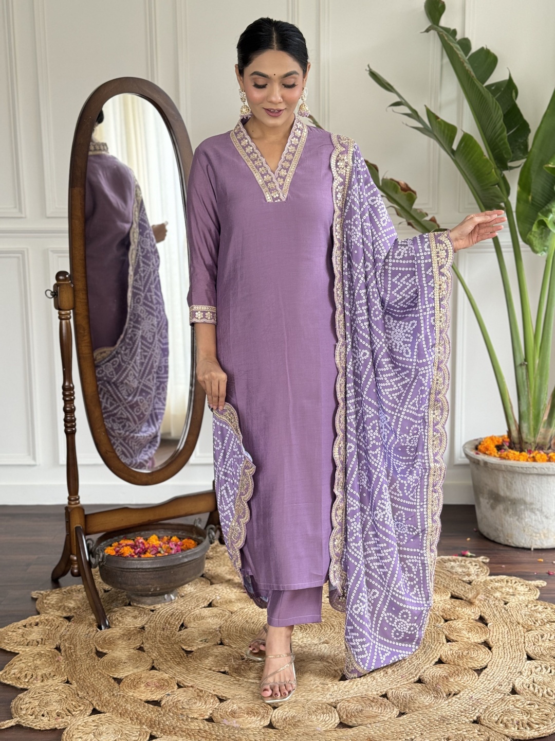 KALINI Women Ethnic Motifs Yoke Design Regular Thread Work Kurta with Trousers & With Dupatta, Mauve
KALINI Women Ethnic Motifs Yoke Design Regular Thread Work Kurta with Trousers & With Dupatta, Mauve