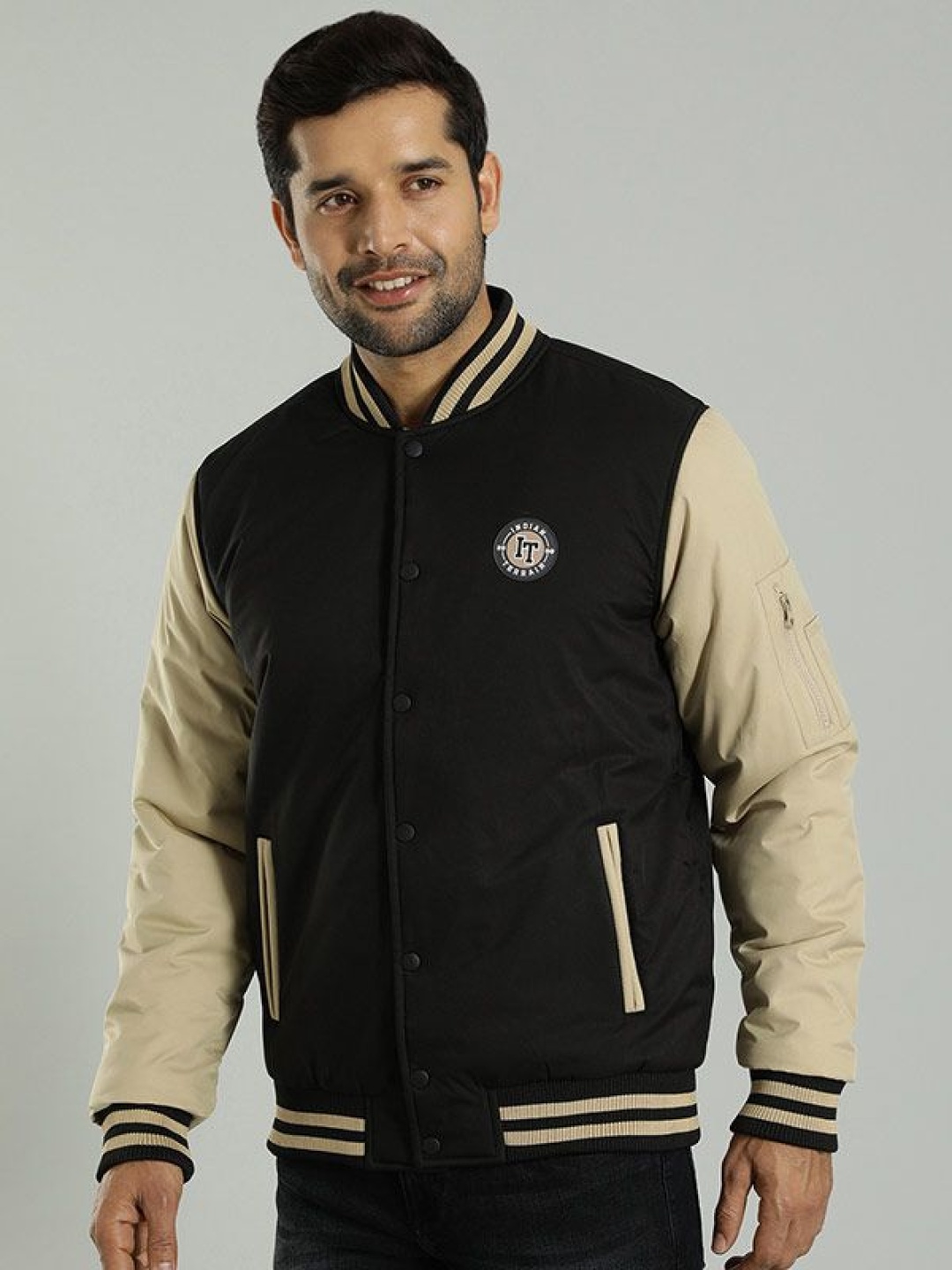 Indian Terrain Men Stand Collar Colourblocked Cotton Casual Insulator Bomber Jacket, Black
Indian Terrain Men Stand Collar Colourblocked Cotton Casual Insulator Bomber Jacket, Black