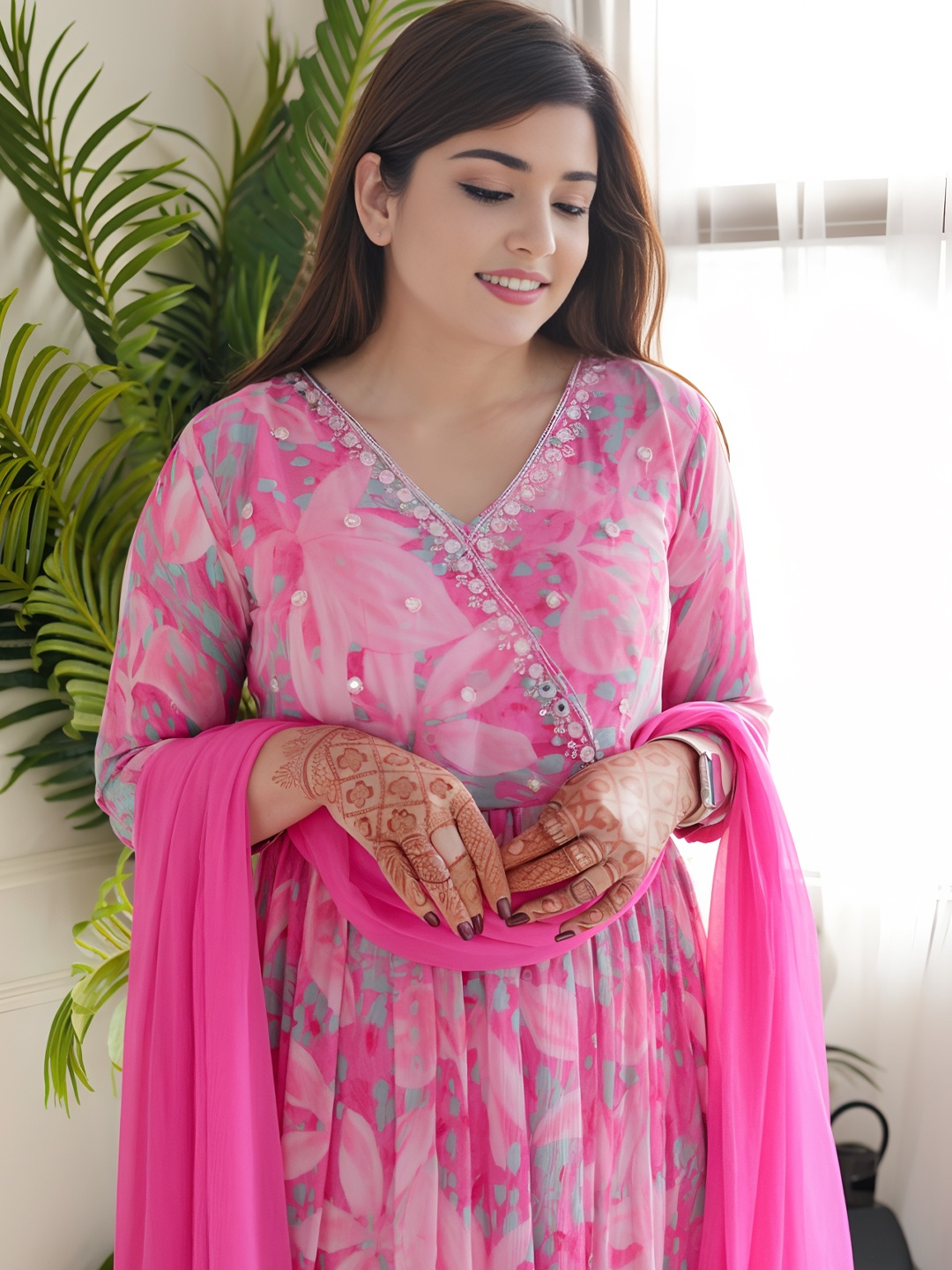 BLACK SCISSOR Floral Embroidered Mirror Work Straight Kurta With Trousers & Dupatta, Pink
BLACK SCISSOR Floral Embroidered Mirror Work Straight Kurta With Trousers & Dupatta, Pink