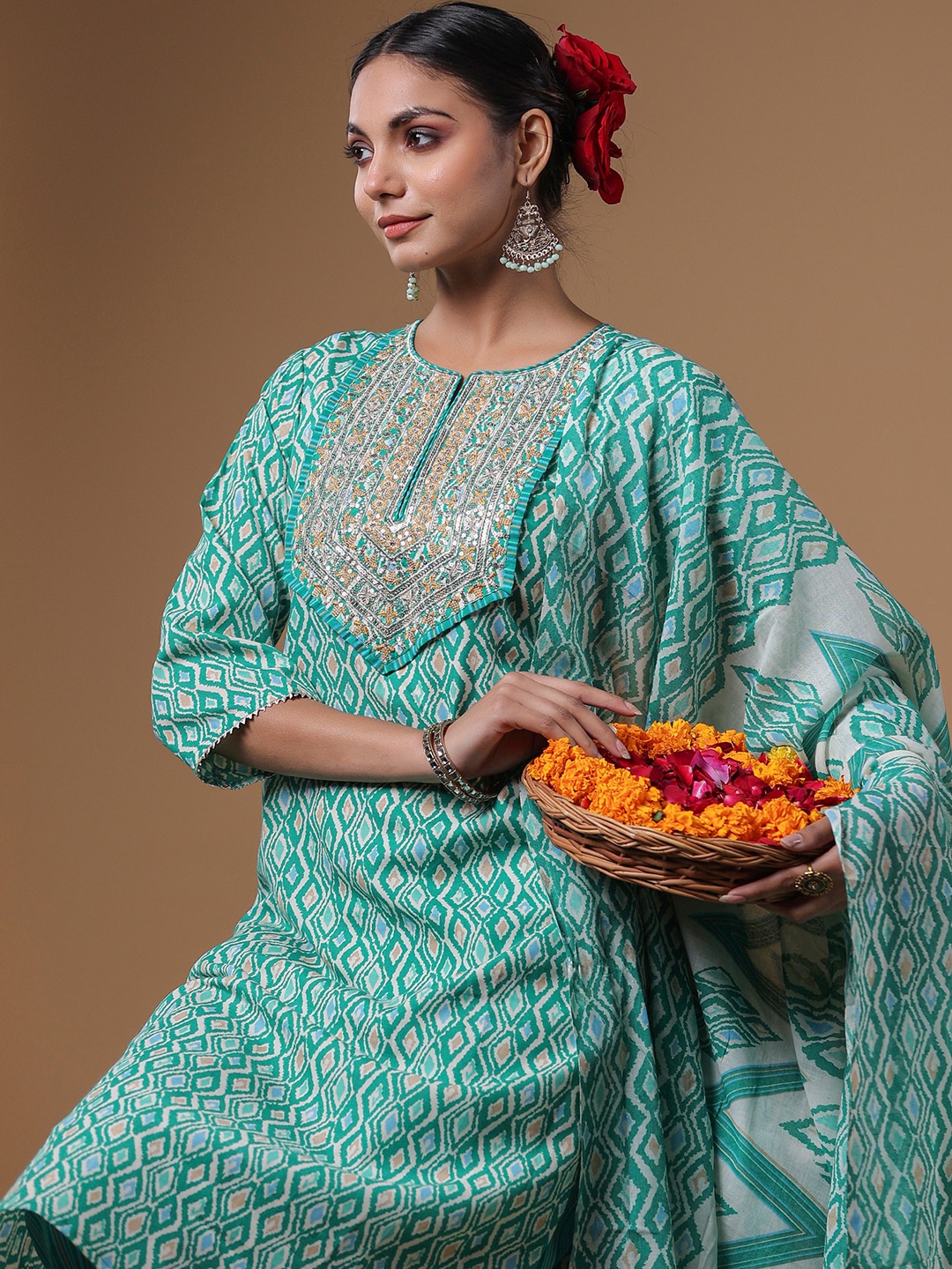 Indo Era Women Printed Regular Sequinned Pure Cotton Kurta with Trousers & With Dupatta, Green
Indo Era Women Printed Regular Sequinned Pure Cotton Kurta with Trousers & With Dupatta, Green