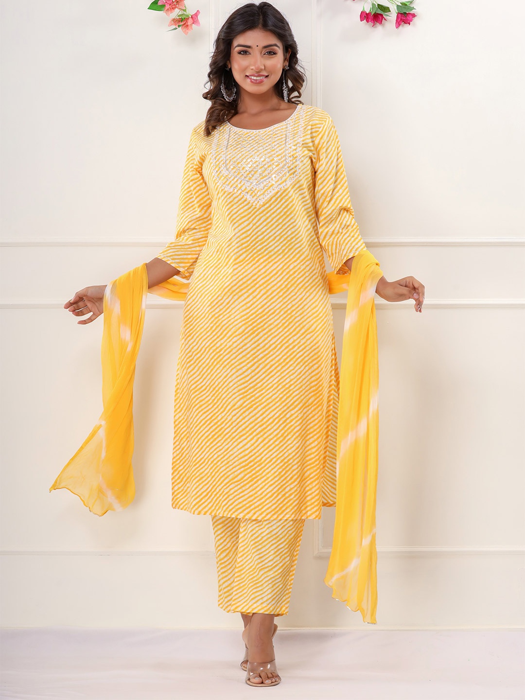AAYUMI Women Leheriya Printed Regular Sequinned Pure Cotton Kurta with Pyjamas & With Dupatta, Yellow
AAYUMI Women Leheriya Printed Regular Sequinned Pure Cotton Kurta with Pyjamas & With Dupatta, Yellow