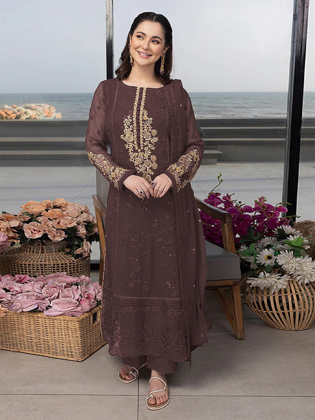 ODETTE Women Floral Embroidered Regular Thread Work Semi Stitched Kurta with Trousers With Dupatta, Brown
ODETTE Women Floral Embroidered Regular Thread Work Semi Stitched Kurta with Trousers With Dupatta, Brown