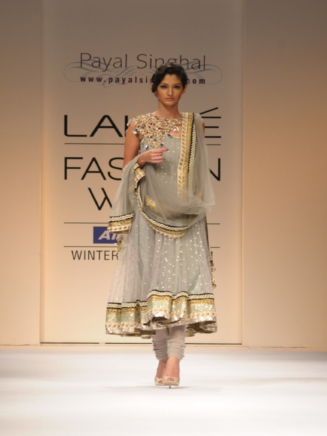 Payal Singhal Floral Embroidered Mukaish Cutwork Panelled Anarkali Kurta With Churidar, Grey
Payal Singhal Floral Embroidered Mukaish Cutwork Panelled Anarkali Kurta With Churidar, Grey