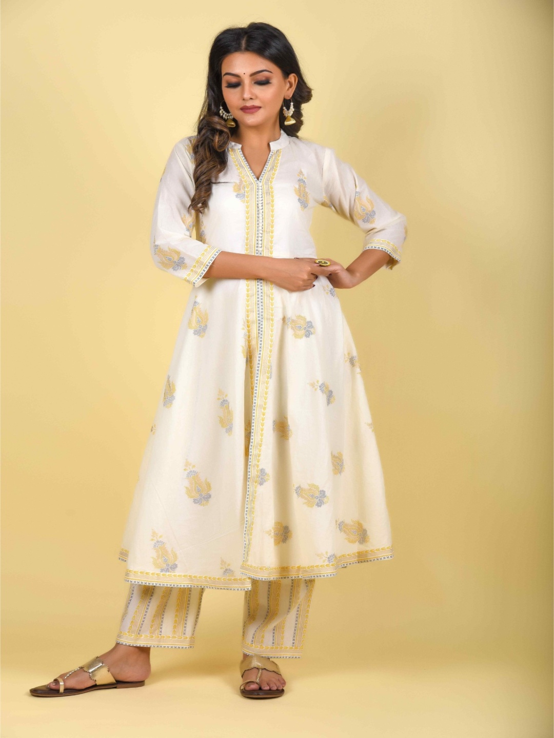 Anastay Clothing Women 2-Piece Floral Printed Regular Pure Cotton Kurta with Palazzos, White
Anastay Clothing Women 2-Piece Floral Printed Regular Pure Cotton Kurta with Palazzos, White