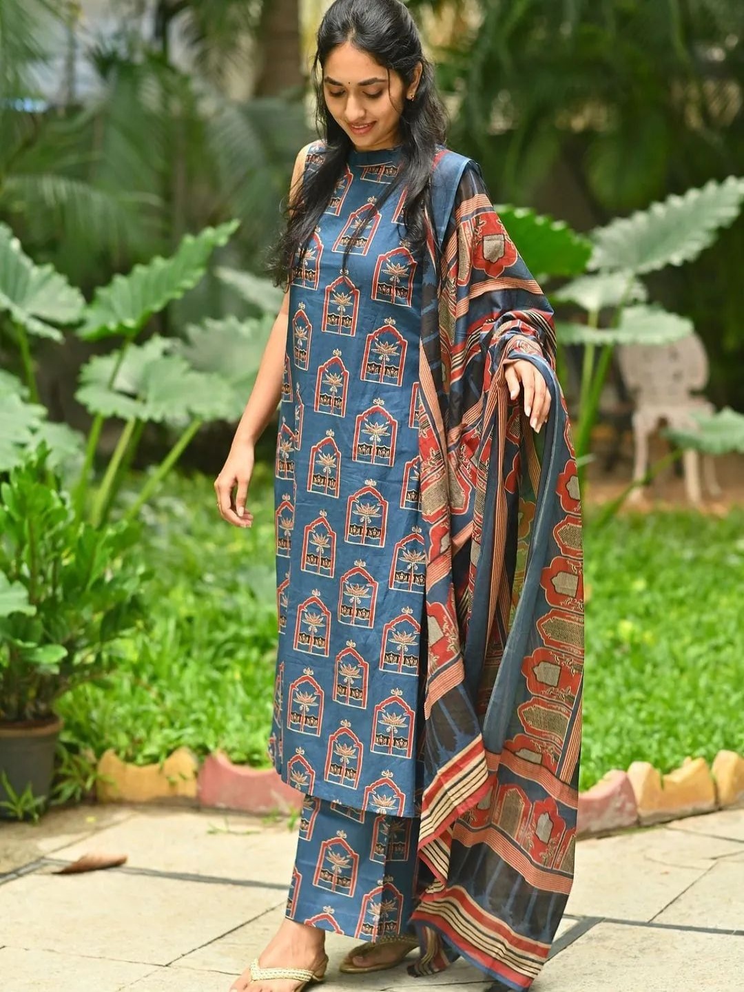 GoSriKi Ethnic Motifs Printed Band Collar Straight Kurta With Trousers & Dupatta, Blue
GoSriKi Ethnic Motifs Printed Band Collar Straight Kurta With Trousers & Dupatta, Blue