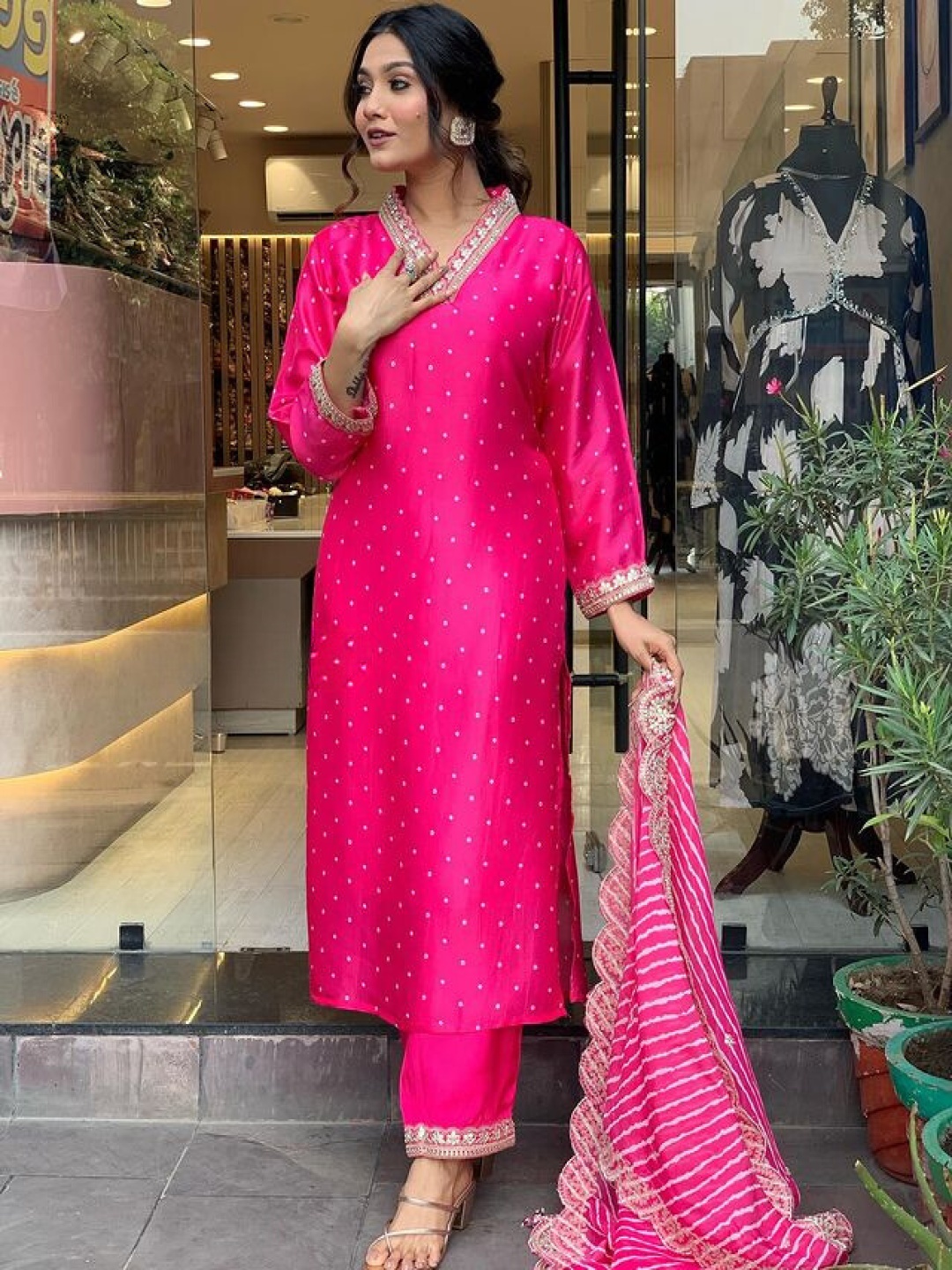 HERE&NOW V-Neck Regular Thread Work Chanderi Silk Straight Kurta with Pyjamas & Dupatta, Pink
HERE&NOW V-Neck Regular Thread Work Chanderi Silk Straight Kurta with Pyjamas & Dupatta, Pink