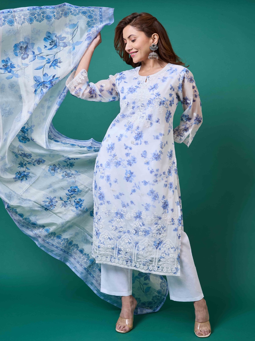 Peachmode Floral Printed Organza Key Hole Neck Straight Kurta With Trousers And Dupatta, White
Peachmode Floral Printed Organza Key Hole Neck Straight Kurta With Trousers And Dupatta, White