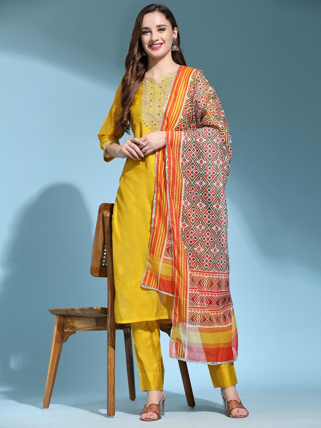 KALINI Women Floral Embroidered Regular Gotta Patti Chanderi Silk Kurta with Trousers & With Dupatta, Yellow
KALINI Women Floral Embroidered Regular Gotta Patti Chanderi Silk Kurta with Trousers & With Dupatta, Yellow