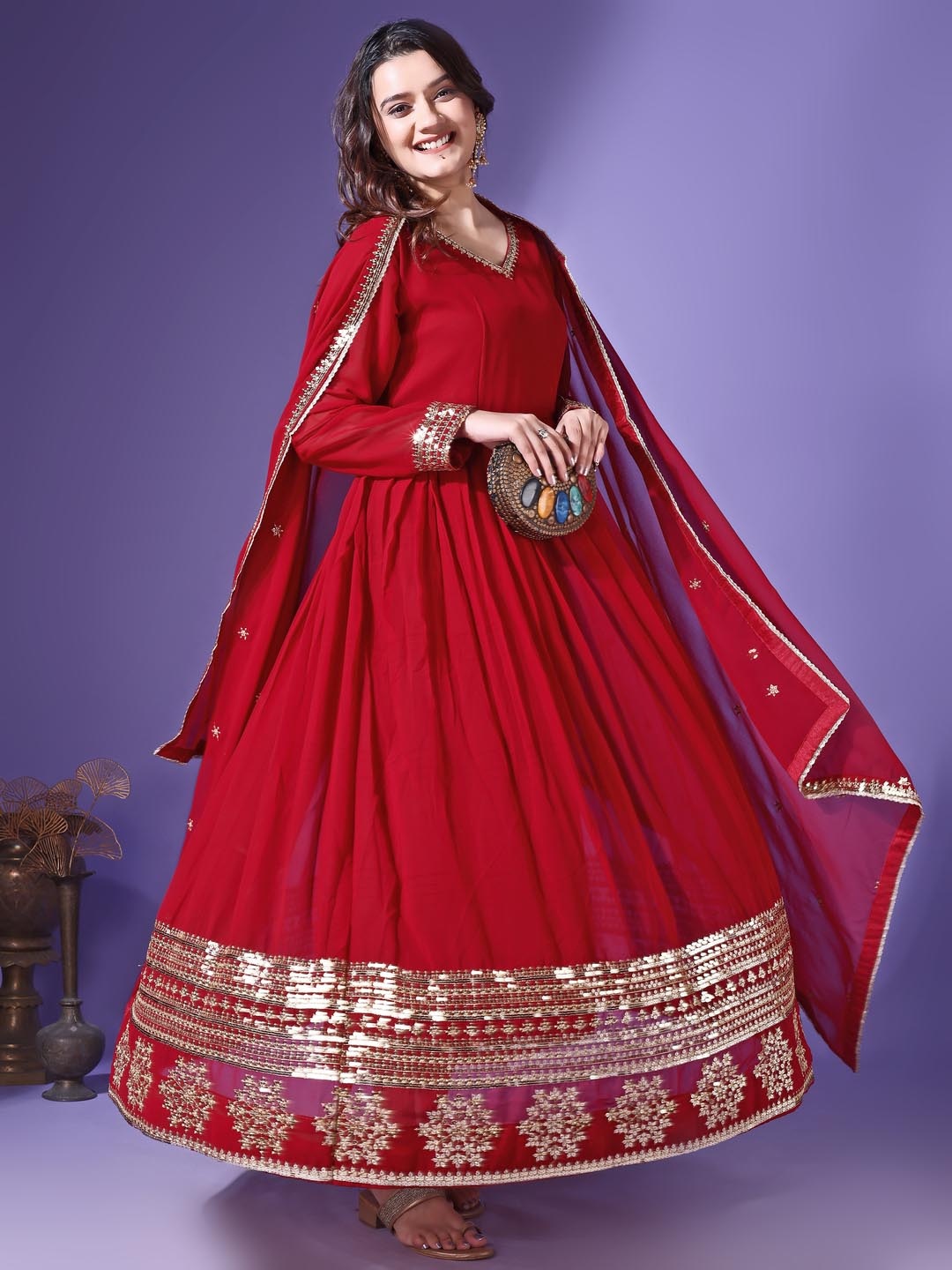 Fashionuma Women Ethnic Motifs Embroidered Pleated Kurta with Pyjamas & With Dupatta, Maroon
Fashionuma Women Ethnic Motifs Embroidered Pleated Kurta with Pyjamas & With Dupatta, Maroon
