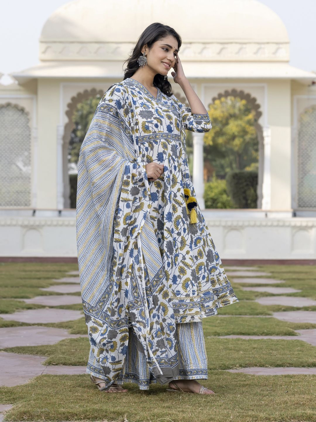 Jaitpuriya Floral Printed Angrakha Pure Cotton Anarkali Kurta With Palazzos & Dupatta, Blue
Jaitpuriya Floral Printed Angrakha Pure Cotton Anarkali Kurta With Palazzos & Dupatta, Blue