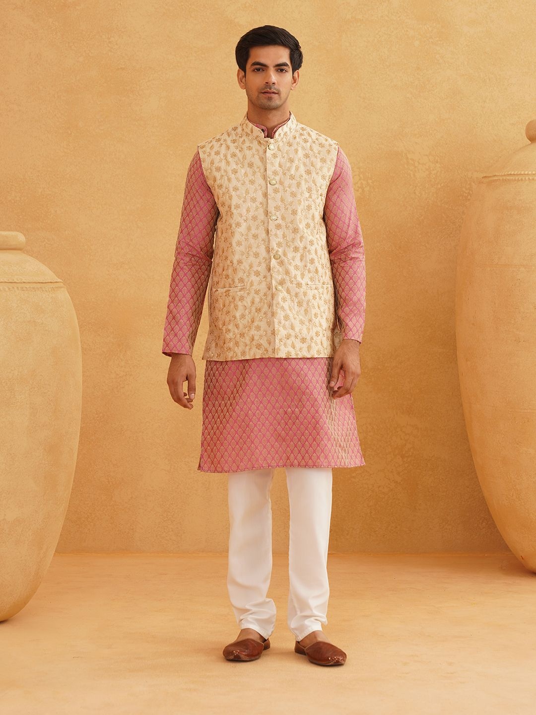 SOJANYA Ethnic Motifs Woven design Band Collar Kurta With Churidar And Nehru Jacket, Pink
SOJANYA Ethnic Motifs Woven design Band Collar Kurta With Churidar And Nehru Jacket, Pink