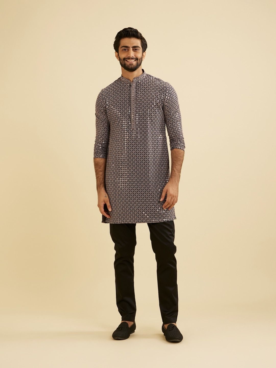 Manyavar Men Geometric Embroidered Sequineed Work Mandarin Collar Kurta With Trousers, Grey
Manyavar Men Geometric Embroidered Sequineed Work Mandarin Collar Kurta With Trousers, Grey
