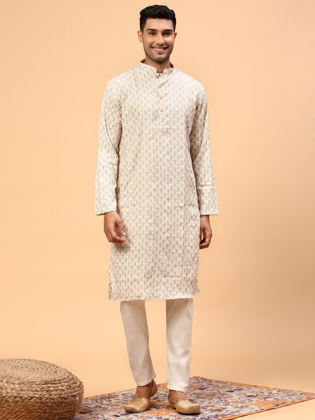 CS EL Floral Woven Design Sequinned Mandarin Collar Cotton Straight Kurta, Off white
CS EL Floral Woven Design Sequinned Mandarin Collar Cotton Straight Kurta, Off white