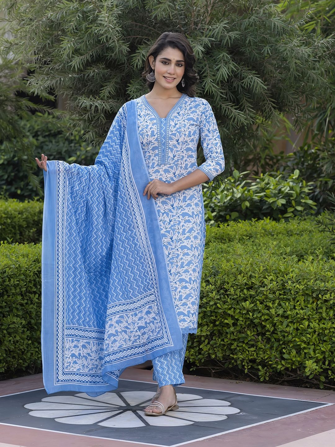 Jaitpuriya Floral Printed V-Neck Pure Cotton Straight Kurta With Trousers & Dupatta, Blue
Jaitpuriya Floral Printed V-Neck Pure Cotton Straight Kurta With Trousers & Dupatta, Blue