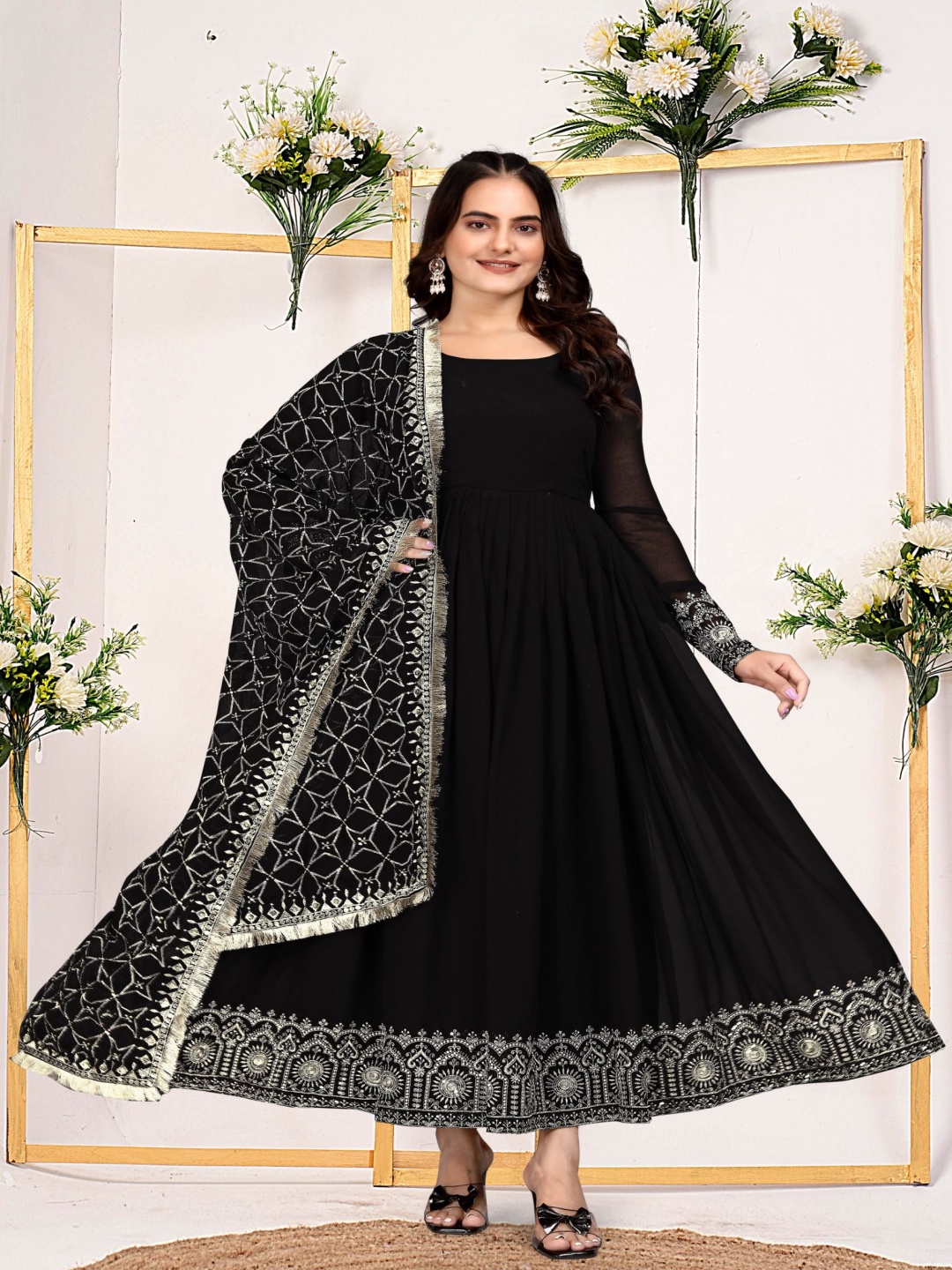 GRISHU COLLECTION Floral Embroidered Aari Work Georgette Kurta & Trouser & Dupatta, Black
GRISHU COLLECTION Floral Embroidered Aari Work Georgette Kurta & Trouser & Dupatta, Black