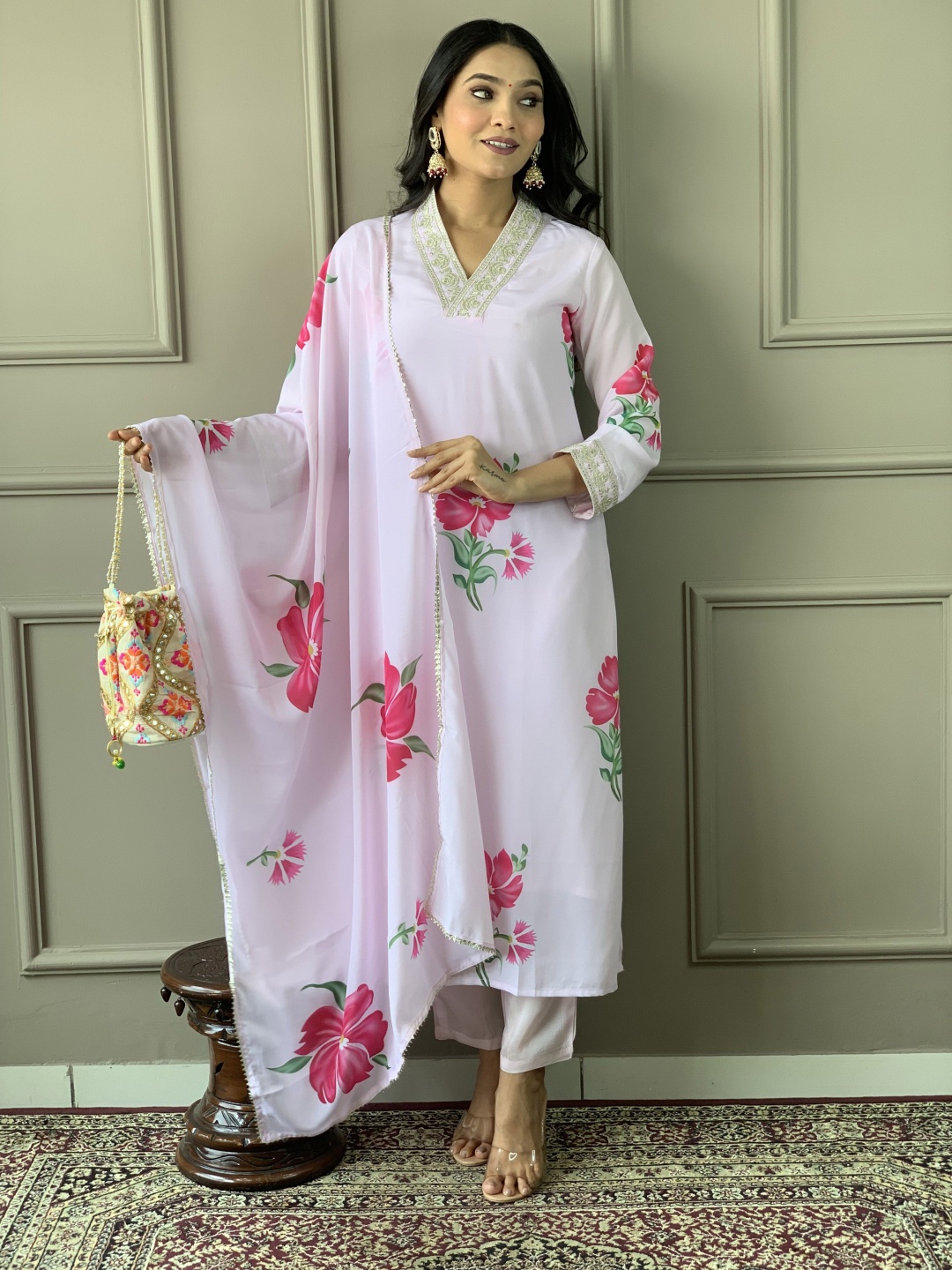 Fabdeal Floral Printed Embellished V-Neck Straight Kurta With Trouser And Dupatta, White
Fabdeal Floral Printed Embellished V-Neck Straight Kurta With Trouser And Dupatta, White