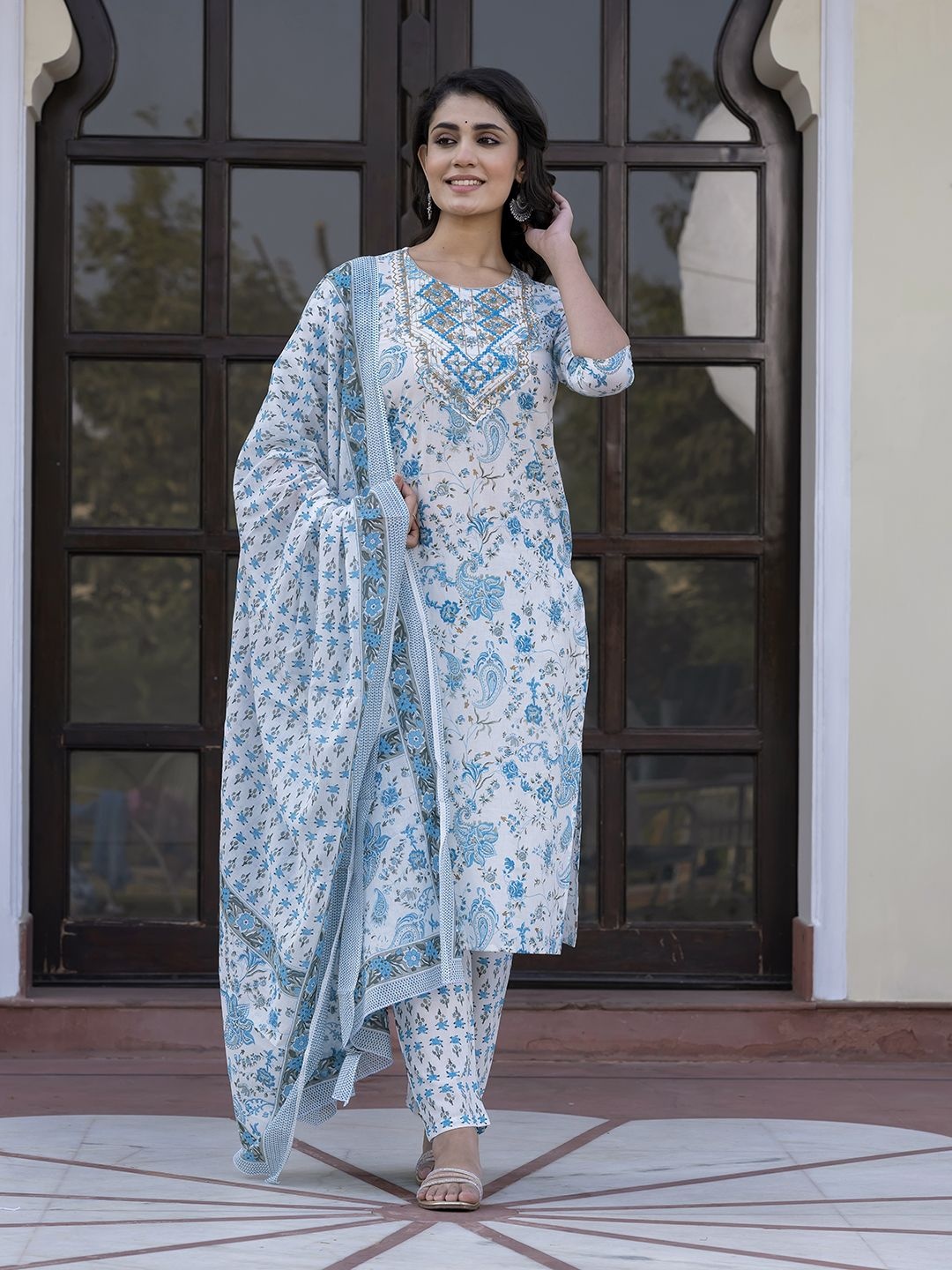 Jaitpuriya Floral Printed Pure Cotton Straight Kurta With Trouser & Dupatta, Blue
Jaitpuriya Floral Printed Pure Cotton Straight Kurta With Trouser & Dupatta, Blue