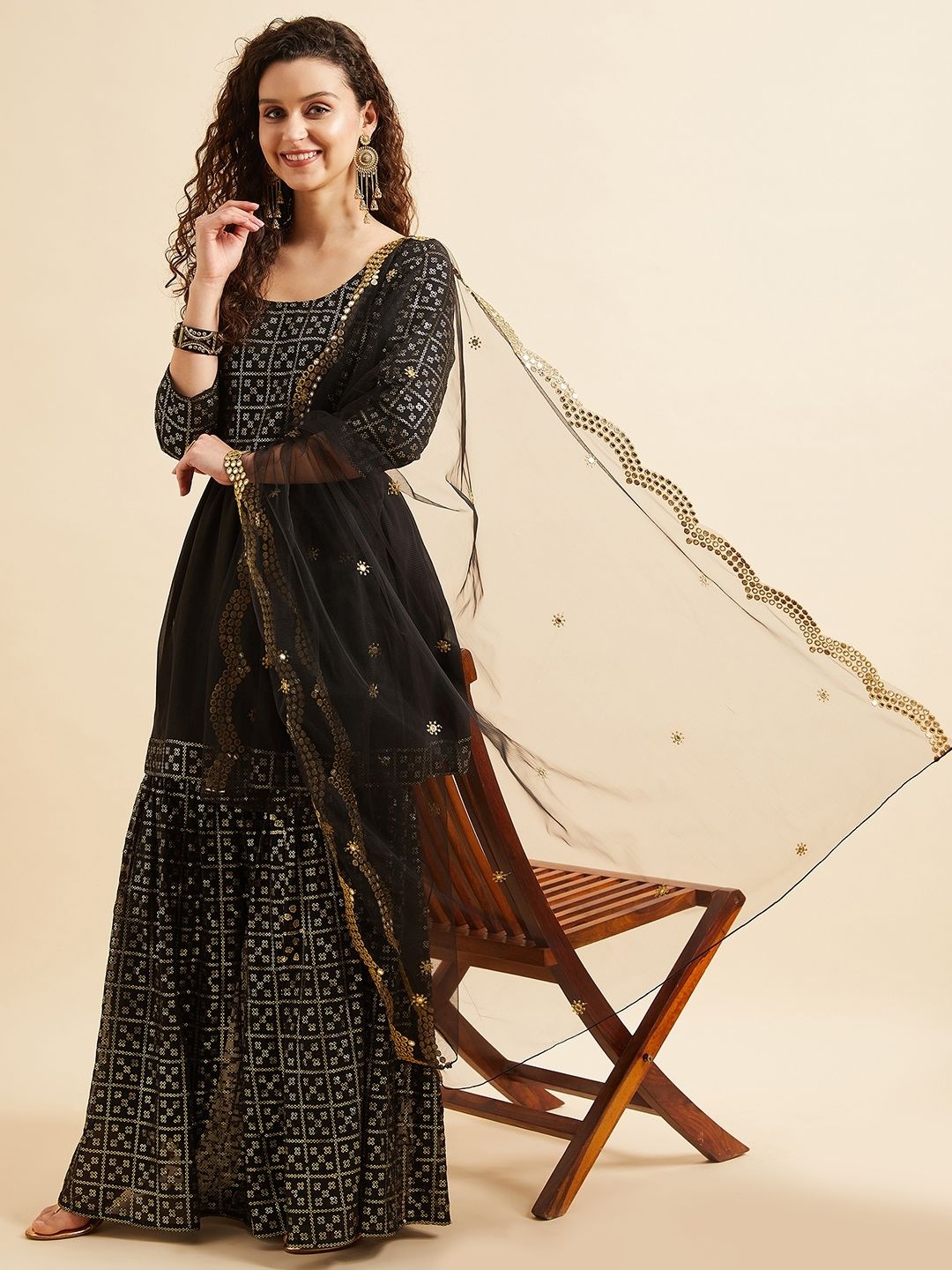 PANIT Floral Embroidered Scoop Neck Sequinned Anarkali Kurta With Sharara And Dupatta, Black
PANIT Floral Embroidered Scoop Neck Sequinned Anarkali Kurta With Sharara And Dupatta, Black