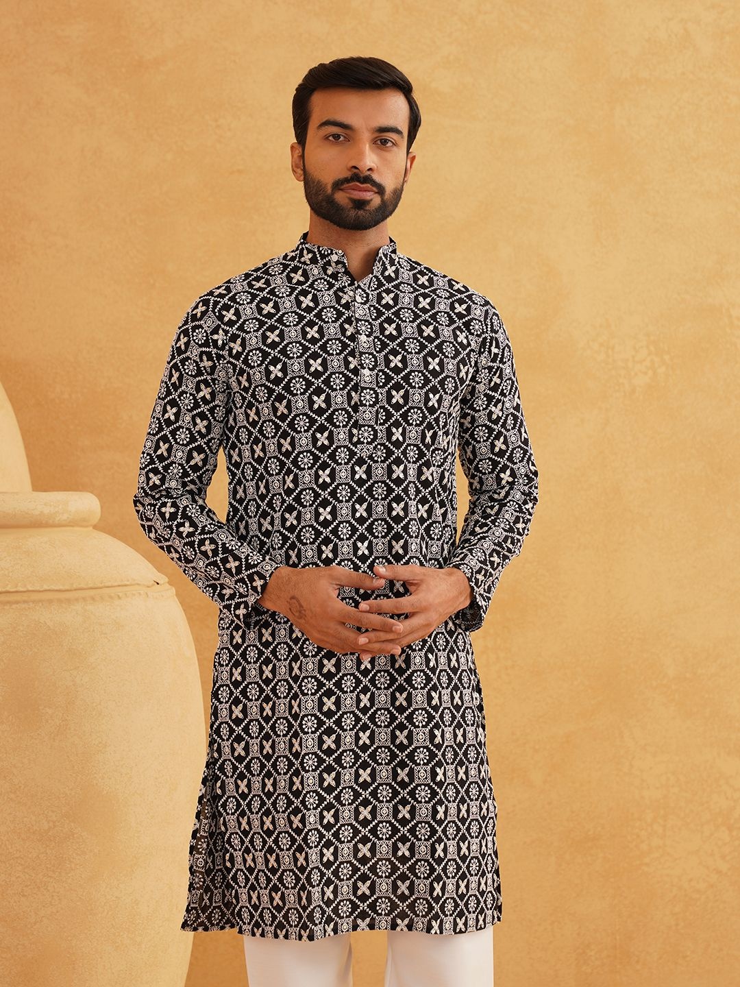 SOJANYA Ethnic Motifs Embroidered Mandarin Collar Sequinned Pure Cotton Straight Kurta, Black
SOJANYA Ethnic Motifs Embroidered Mandarin Collar Sequinned Pure Cotton Straight Kurta, Black