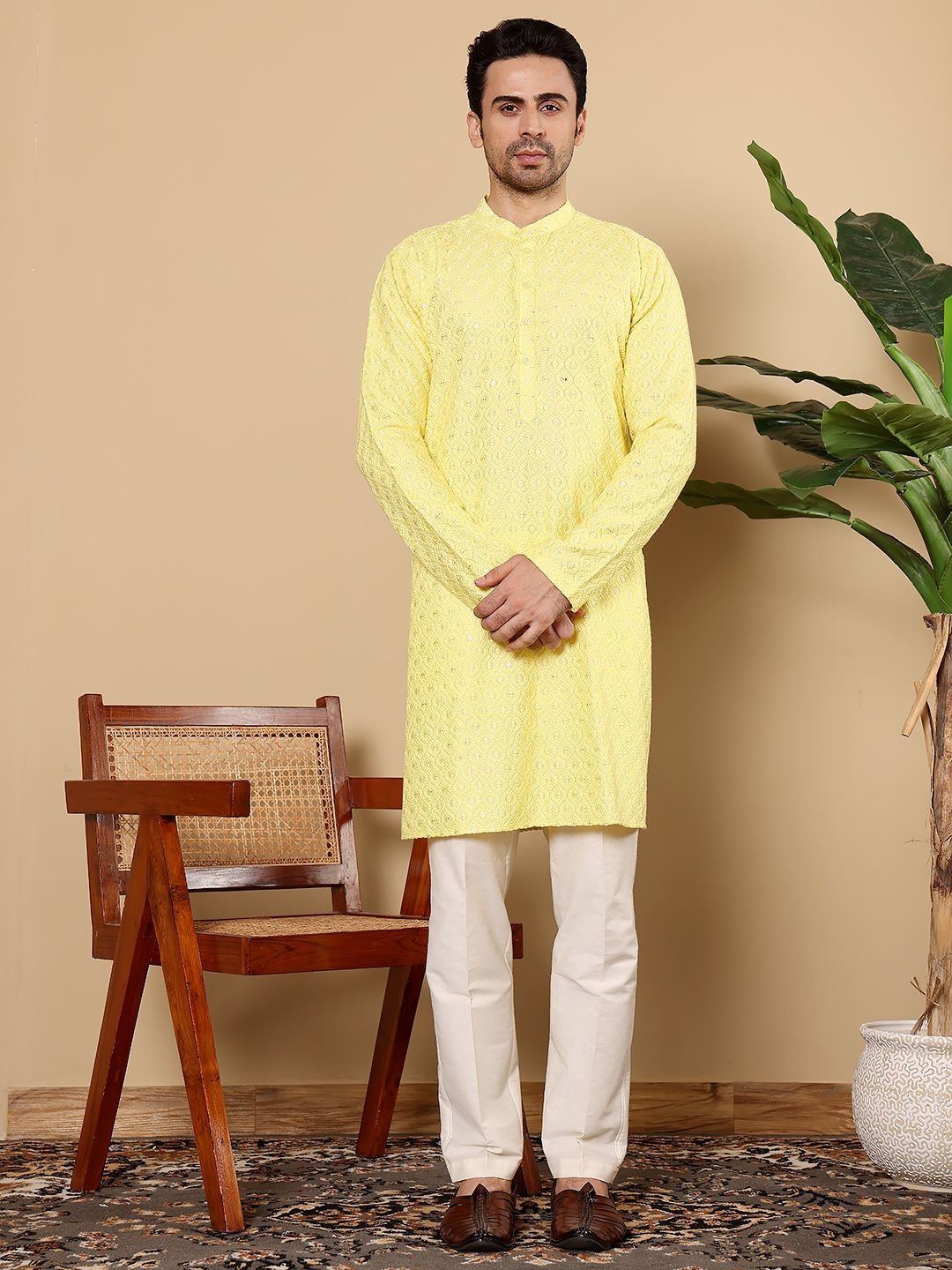 MULTI SHADES Ethnic Motifs Embroidered Mirror Work Straight Kurta with Trousers, Yellow
MULTI SHADES Ethnic Motifs Embroidered Mirror Work Straight Kurta with Trousers, Yellow