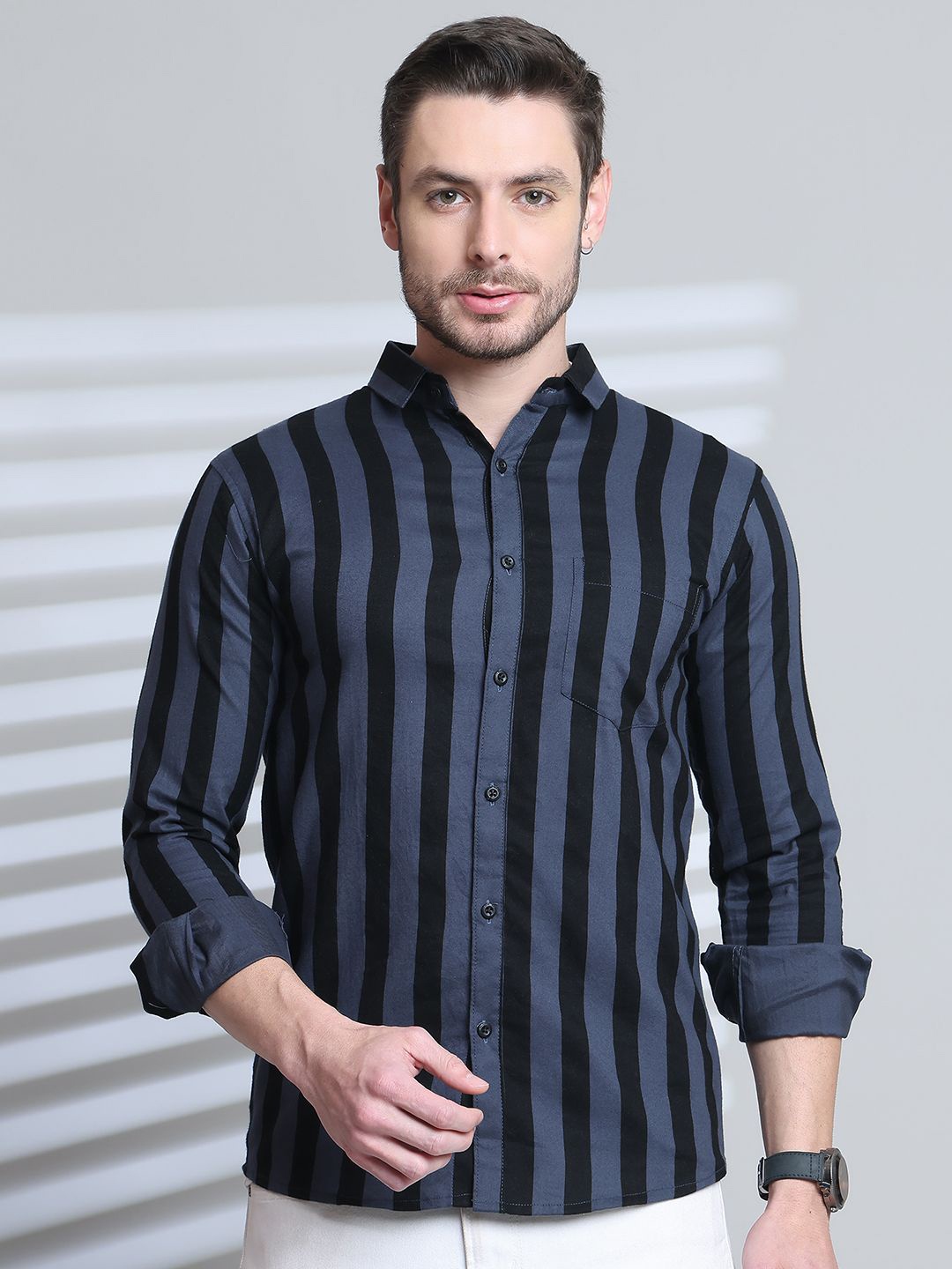 Majestic Man Comfort Slim Fit Cutaway Collar Vertical Striped Cotton Casual Shirt, Grey
Majestic Man Comfort Slim Fit Cutaway Collar Vertical Striped Cotton Casual Shirt, Grey