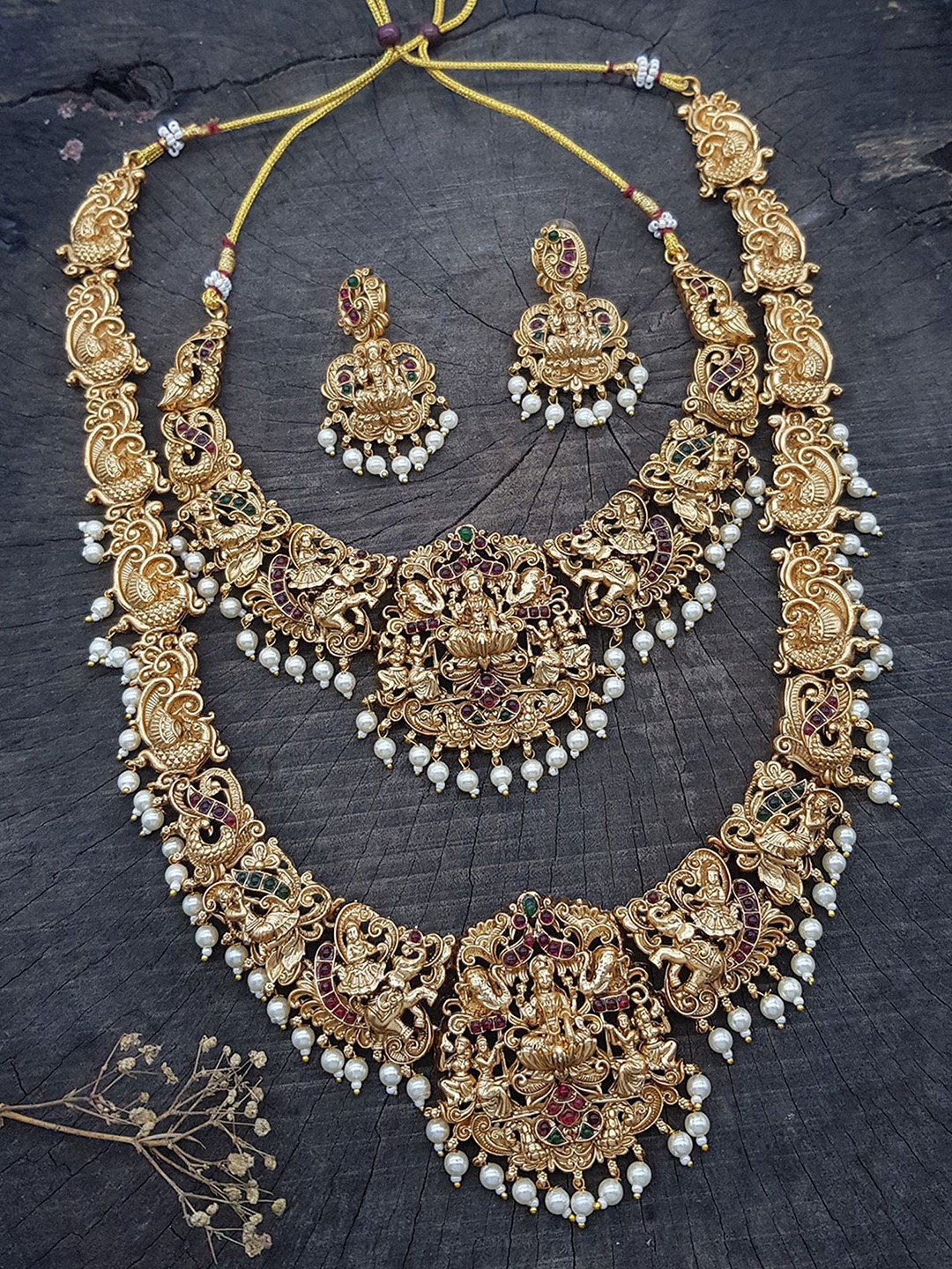 GRIIHAM Cubic Zirconia Stone Studded & Pearls Beaded Lakshmi Goddess Antique Jewellery Set, Gold
GRIIHAM Cubic Zirconia Stone Studded & Pearls Beaded Lakshmi Goddess Antique Jewellery Set, Gold