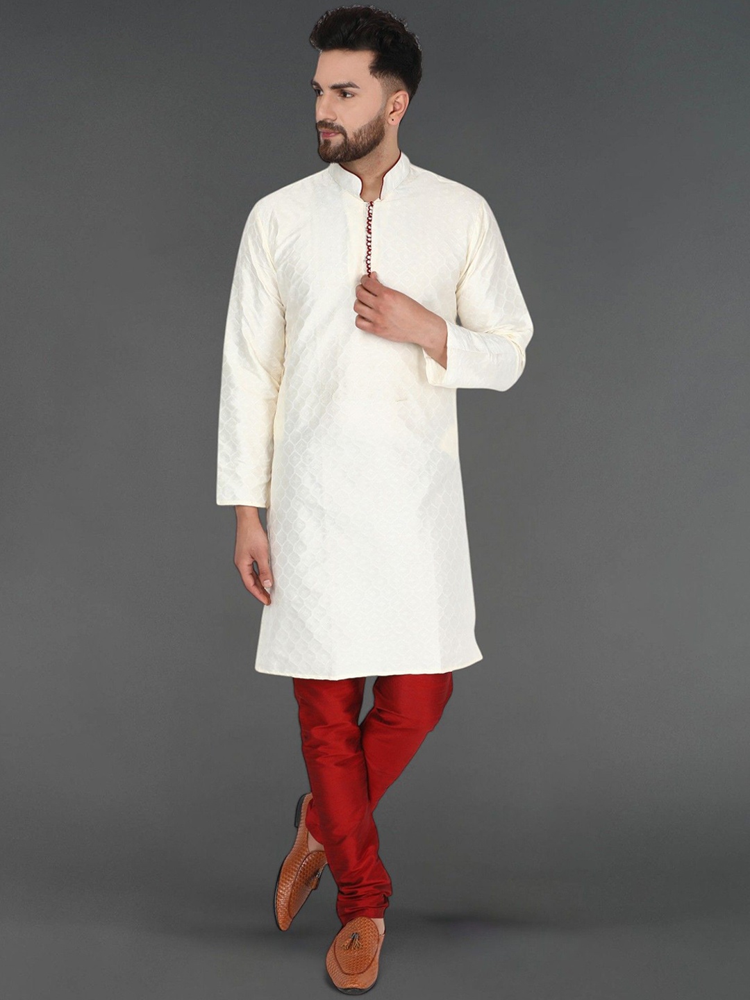 SKAVIJ Ethnic Motifs Embroidered Mandarin Collar Straight Kurta With Churidar, White
SKAVIJ Ethnic Motifs Embroidered Mandarin Collar Straight Kurta With Churidar, White