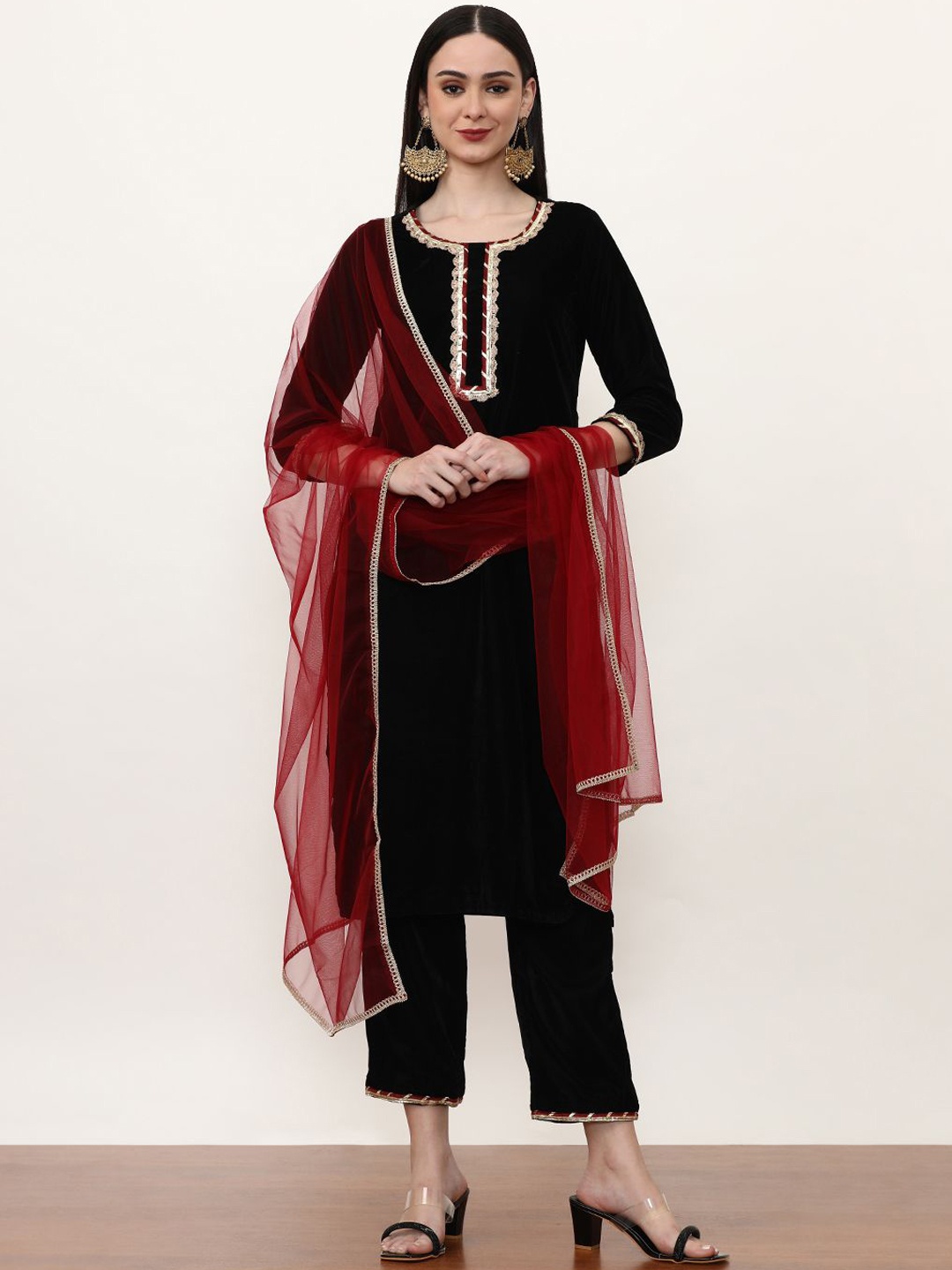 Jaipur Kurti Round Neck Regular Gotta Patti Velvet Straight Kurta with Trousers & Dupatta, Black
Jaipur Kurti Round Neck Regular Gotta Patti Velvet Straight Kurta with Trousers & Dupatta, Black