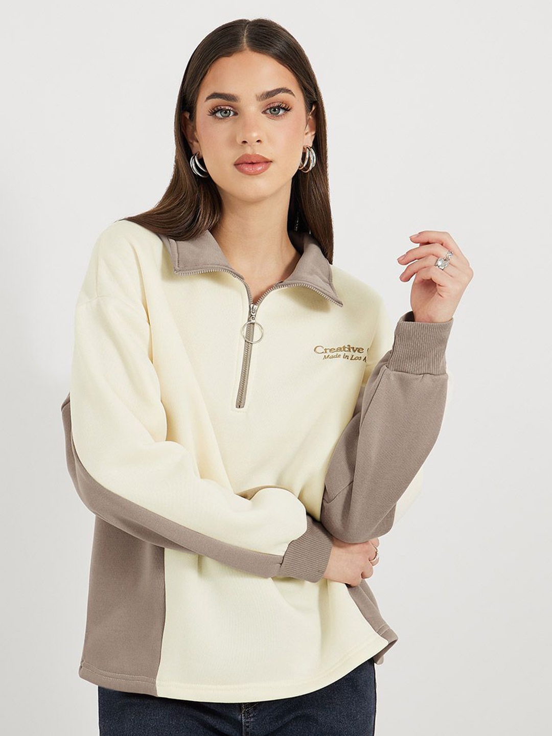 Styli Women Oversized Fit High Neck Embroidered Detail Sweatshirt with Drop Shoulder, Off white
Styli Women Oversized Fit High Neck Embroidered Detail Sweatshirt with Drop Shoulder, Off white