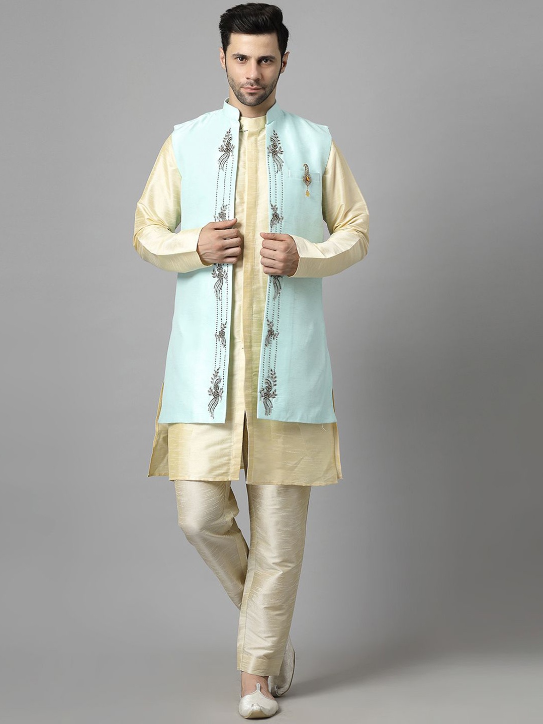 Utsav Fashion Men Ethnic Motifs High Slit Beads and Stones Kurta with Trousers, Beige
Utsav Fashion Men Ethnic Motifs High Slit Beads and Stones Kurta with Trousers, Beige